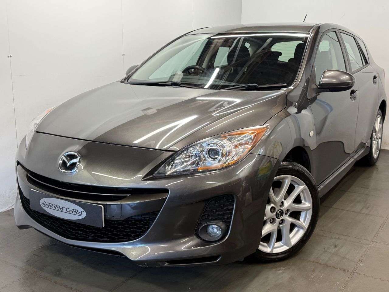 A 2013 MAZDA MAZDA3 1.6 Tamura Hatchback 5dr Petrol Auto Euro 5 (105 ps) 12 MONTHS AA, FRESH SE A 2013 MAZDA MAZDA3 1.6 Tamura Hatchback 5dr Petrol Auto Euro 5 (105 ps) 12 MONTHS AA, FRESH SE