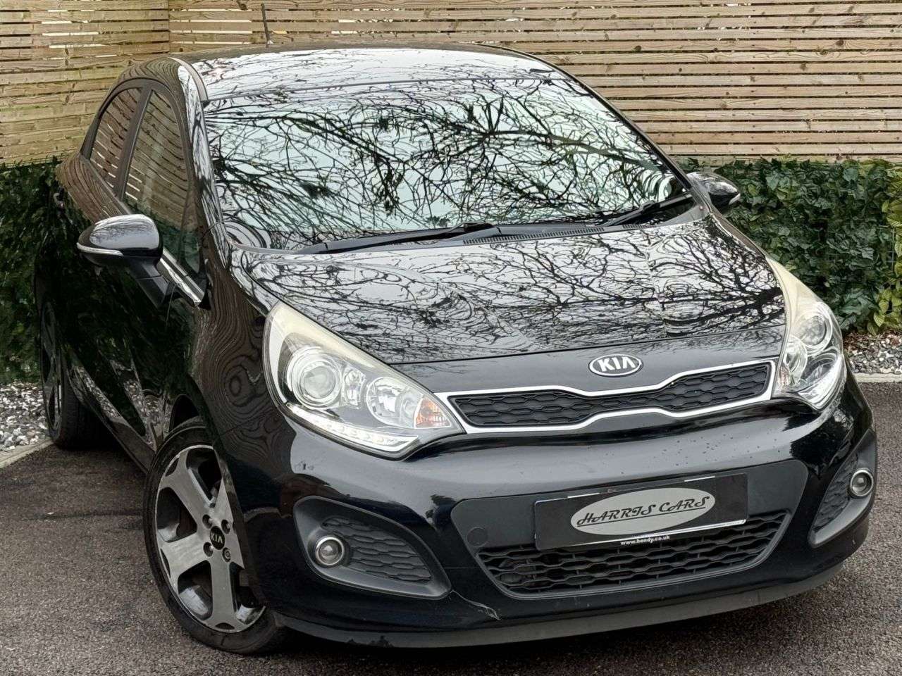 A 2014 KIA RIO 1.4 CRDi EcoDynamics 3 Hatchback 5dr Diesel Manual Euro 5 (s/s) (89 bhp) 12 A 2014 KIA RIO 1.4 CRDi EcoDynamics 3 Hatchback 5dr Diesel Manual Euro 5 (s/s) (89 bhp) 12
