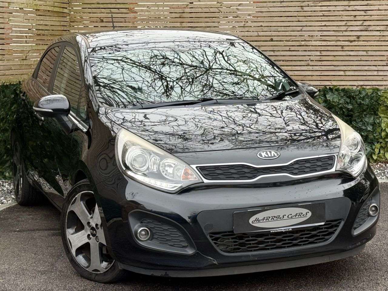 A 2014 KIA RIO 1.4 CRDi EcoDynamics 3 Hatchback 5dr Diesel Manual Euro 5 (s/s) (89 bhp) 12 A 2014 KIA RIO 1.4 CRDi EcoDynamics 3 Hatchback 5dr Diesel Manual Euro 5 (s/s) (89 bhp) 12