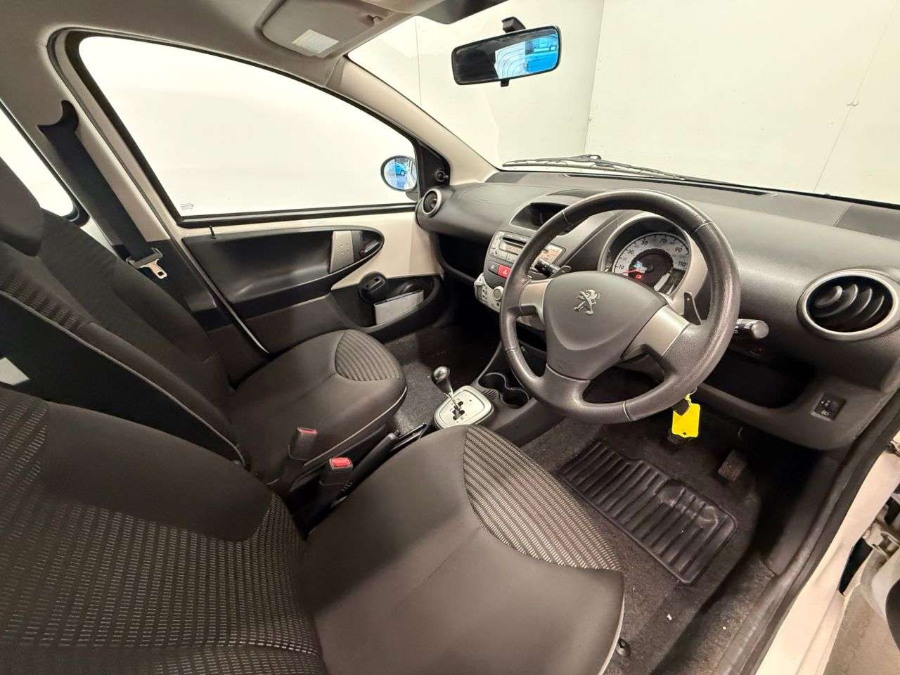 2012 PEUGEOT 107 2012 PEUGEOT 107