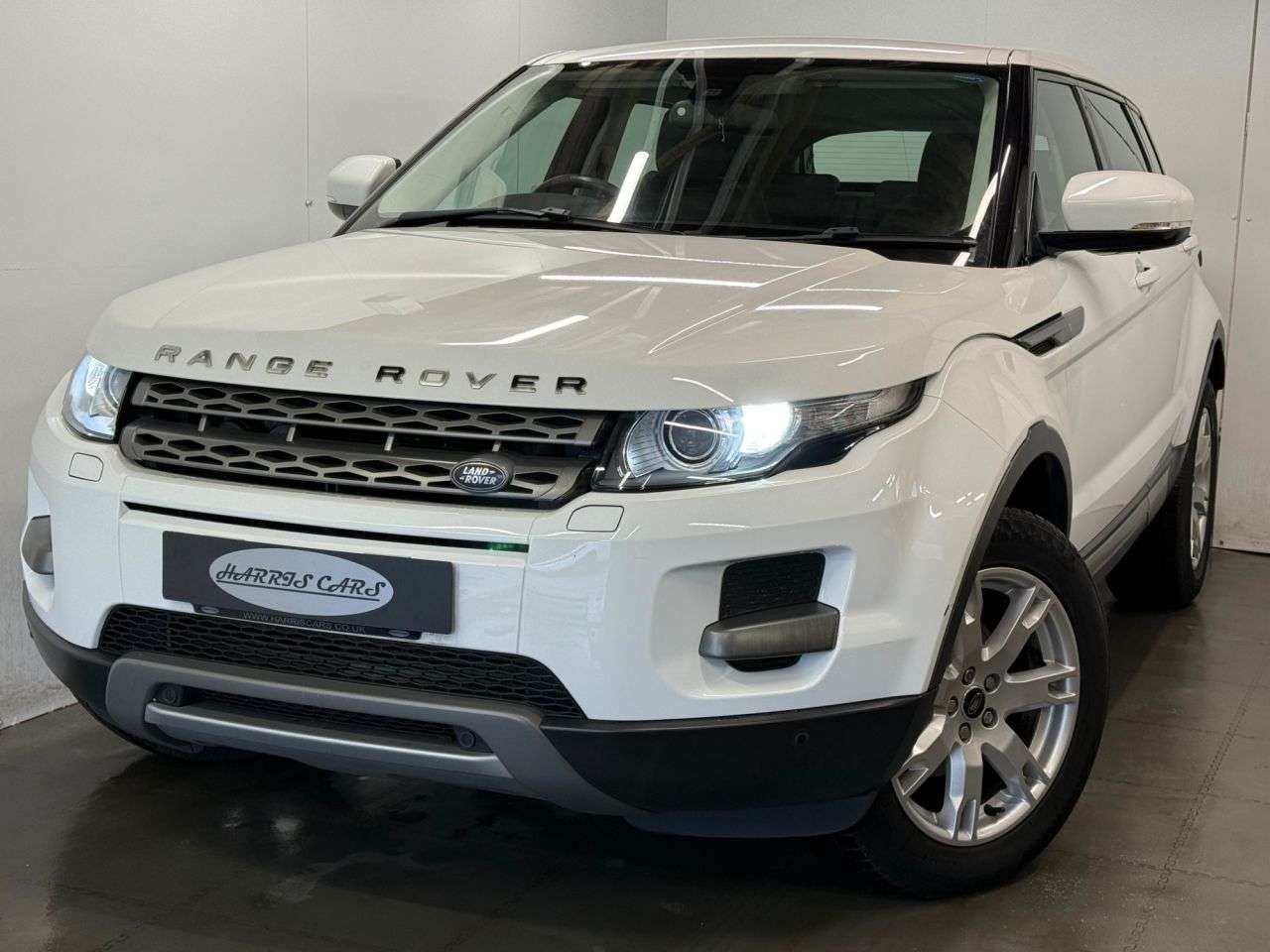 A 2013 LAND ROVER RANGE ROVER EVOQUE 2.2 SD4 Pure SUV 5dr Diesel Manual 4WD Euro 5 (s/s) (190 ps) 12 MONTHS AA, A 2013 LAND ROVER RANGE ROVER EVOQUE 2.2 SD4 Pure SUV 5dr Diesel Manual 4WD Euro 5 (s/s) (190 ps) 12 MONTHS AA,
