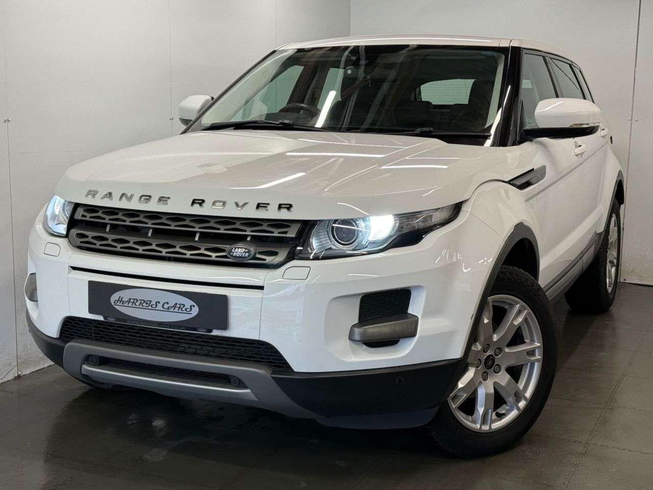 A 2013 LAND ROVER RANGE ROVER EVOQUE 2.2 SD4 Pure SUV 5dr Diesel Manual 4WD Euro 5 (s/s) (190 ps) 12 MONTHS AA, A 2013 LAND ROVER RANGE ROVER EVOQUE 2.2 SD4 Pure SUV 5dr Diesel Manual 4WD Euro 5 (s/s) (190 ps) 12 MONTHS AA,