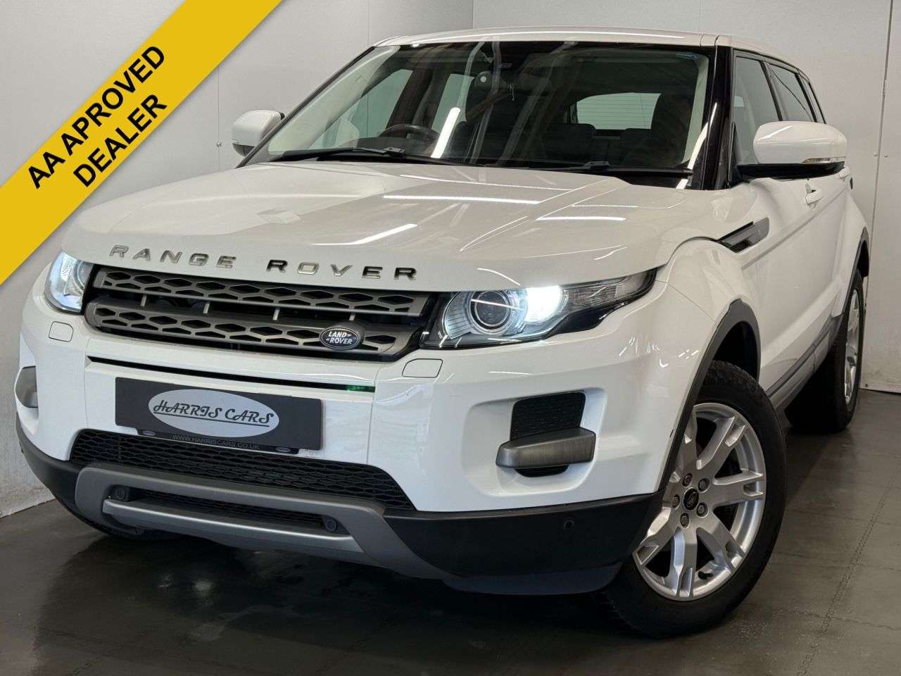 A 2013 LAND ROVER RANGE ROVER EVOQUE 2.2 SD4 Pure SUV 5dr Diesel Manual 4WD Euro 5 (s/s) (190 ps) 12 MONTHS AA, A 2013 LAND ROVER RANGE ROVER EVOQUE 2.2 SD4 Pure SUV 5dr Diesel Manual 4WD Euro 5 (s/s) (190 ps) 12 MONTHS AA,