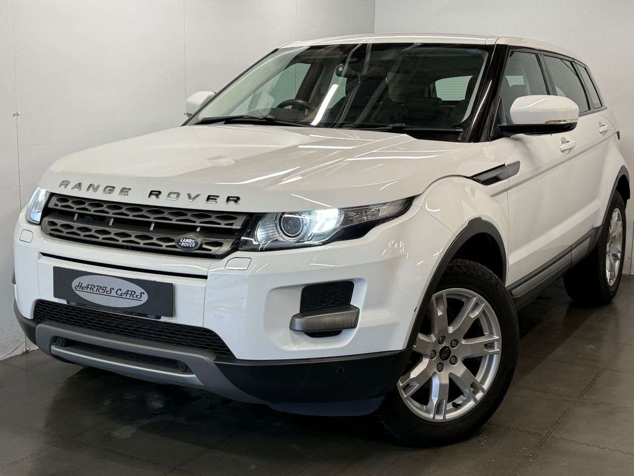 A 2013 LAND ROVER RANGE ROVER EVOQUE 2.2 SD4 Pure SUV 5dr Diesel Manual 4WD Euro 5 (s/s) (190 ps) 12 MONTHS AA, A 2013 LAND ROVER RANGE ROVER EVOQUE 2.2 SD4 Pure SUV 5dr Diesel Manual 4WD Euro 5 (s/s) (190 ps) 12 MONTHS AA,