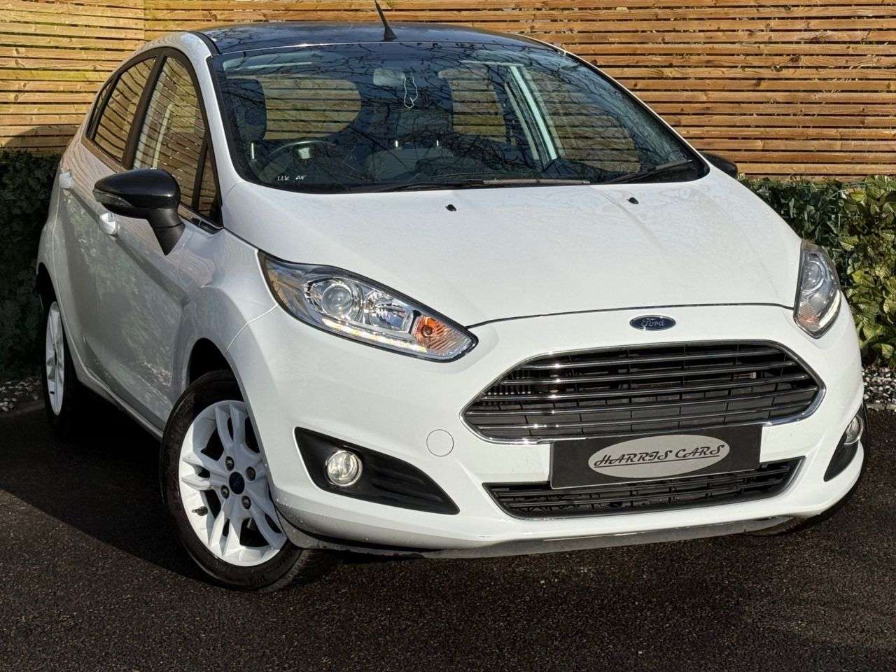 A 2017 FORD FIESTA 1.0T EcoBoost Zetec Hatchback 5dr Petrol Manual Euro 6 (s/s) (100 ps) 12 MO A 2017 FORD FIESTA 1.0T EcoBoost Zetec Hatchback 5dr Petrol Manual Euro 6 (s/s) (100 ps) 12 MO