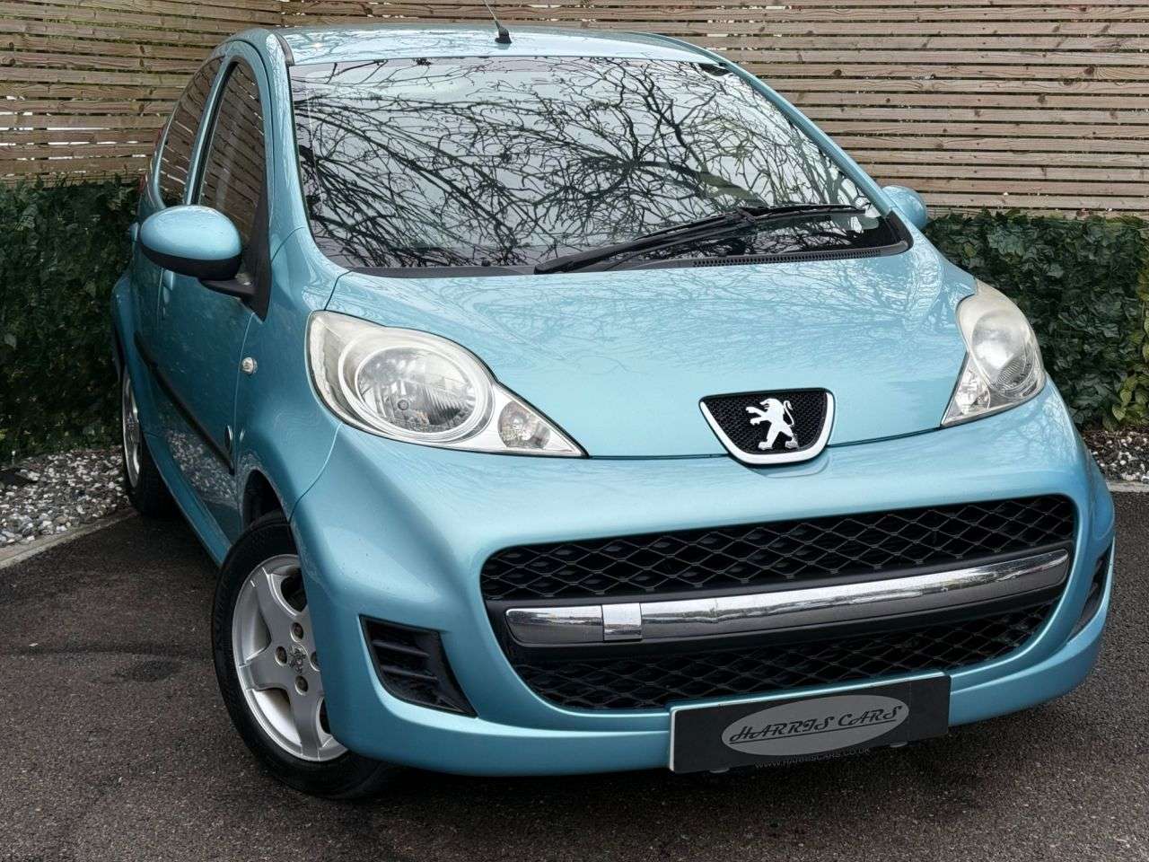 A 2011 PEUGEOT 107 1.0 12V Envy Hatchback 5dr Petrol Manual Euro 5 (68 ps) 12 MONTHS AA, FRESH A 2011 PEUGEOT 107 1.0 12V Envy Hatchback 5dr Petrol Manual Euro 5 (68 ps) 12 MONTHS AA, FRESH