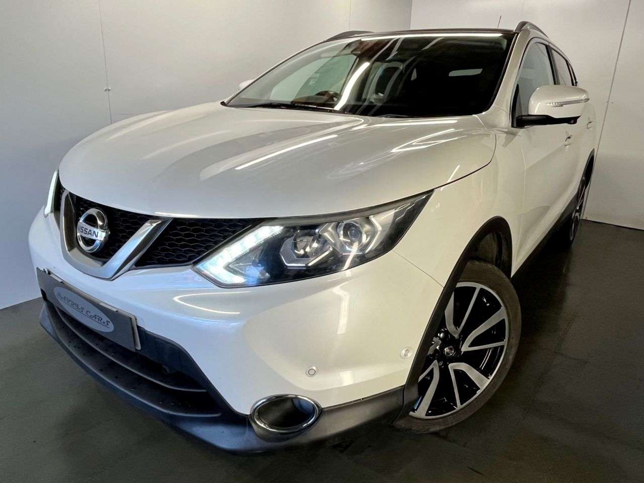 A 2017 NISSAN QASHQAI 1.2 DIG-T Tekna SUV 5dr Petrol Manual 2WD Euro 6 (s/s) (115 ps) 12 MONTHS A A 2017 NISSAN QASHQAI 1.2 DIG-T Tekna SUV 5dr Petrol Manual 2WD Euro 6 (s/s) (115 ps) 12 MONTHS A