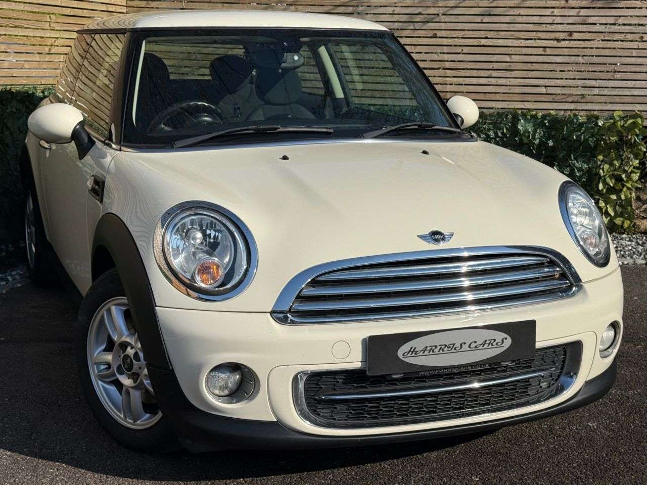A 2013 MINI HATCH 1.6 Cooper D Hatchback 3dr Diesel Manual Euro 5 (s/s) (112 ps) 12 MONTHS AA A 2013 MINI HATCH 1.6 Cooper D Hatchback 3dr Diesel Manual Euro 5 (s/s) (112 ps) 12 MONTHS AA