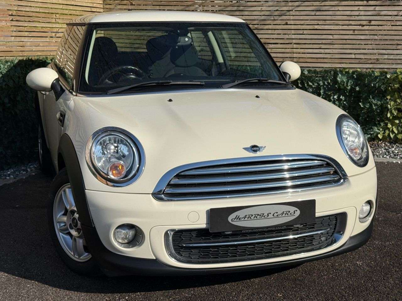 A 2013 MINI HATCH 1.6 Cooper D Hatchback 3dr Diesel Manual Euro 5 (s/s) (112 ps) 12 MONTHS AA A 2013 MINI HATCH 1.6 Cooper D Hatchback 3dr Diesel Manual Euro 5 (s/s) (112 ps) 12 MONTHS AA