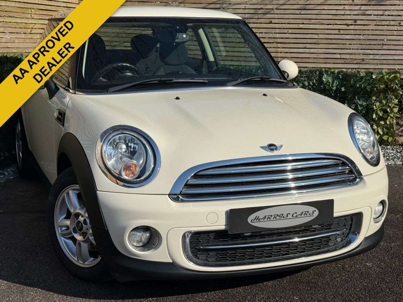 A 2013 MINI HATCH 1.6 Cooper D Hatchback 3dr Diesel Manual Euro 5 (s/s) (112 ps) 12 MONTHS AA A 2013 MINI HATCH 1.6 Cooper D Hatchback 3dr Diesel Manual Euro 5 (s/s) (112 ps) 12 MONTHS AA
