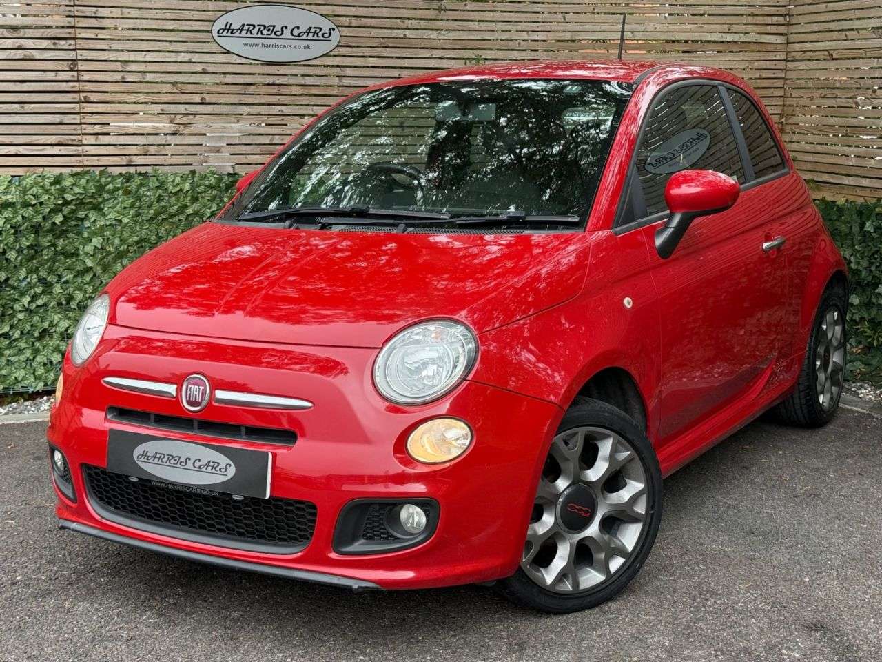 A 2015 FIAT 500 1.2 S Hatchback 3dr Petrol Manual Euro 6 (s/s) (69 bhp) 12 MONTHS AA, FRESH A 2015 FIAT 500 1.2 S Hatchback 3dr Petrol Manual Euro 6 (s/s) (69 bhp) 12 MONTHS AA, FRESH