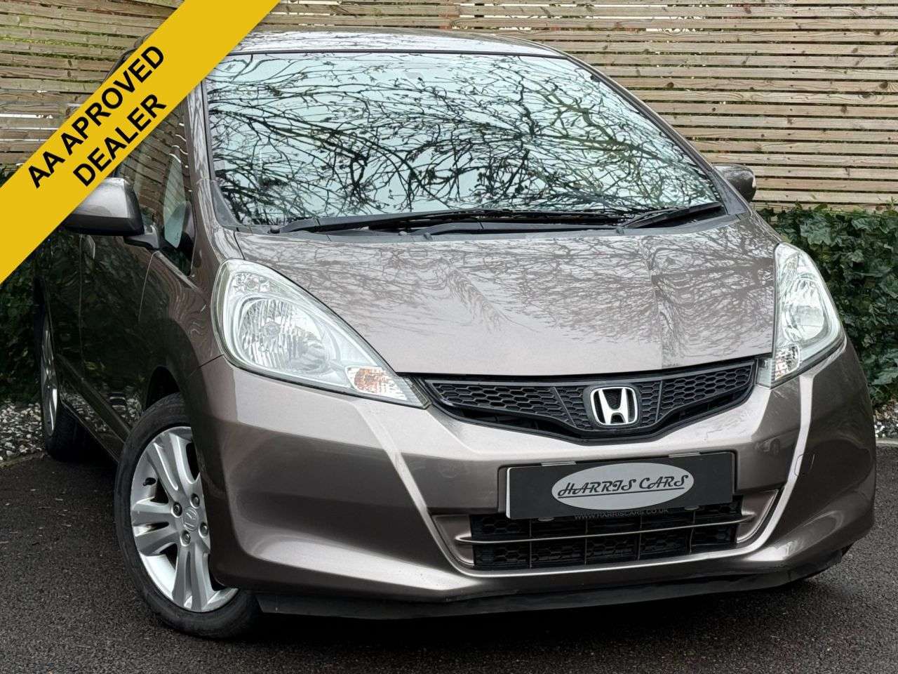 A 2014 HONDA JAZZ 1.4 i-VTEC ES Plus Hatchback 5dr Petrol Manual Euro 5 (99 ps) 12 MONTHS AA, A 2014 HONDA JAZZ 1.4 i-VTEC ES Plus Hatchback 5dr Petrol Manual Euro 5 (99 ps) 12 MONTHS AA,