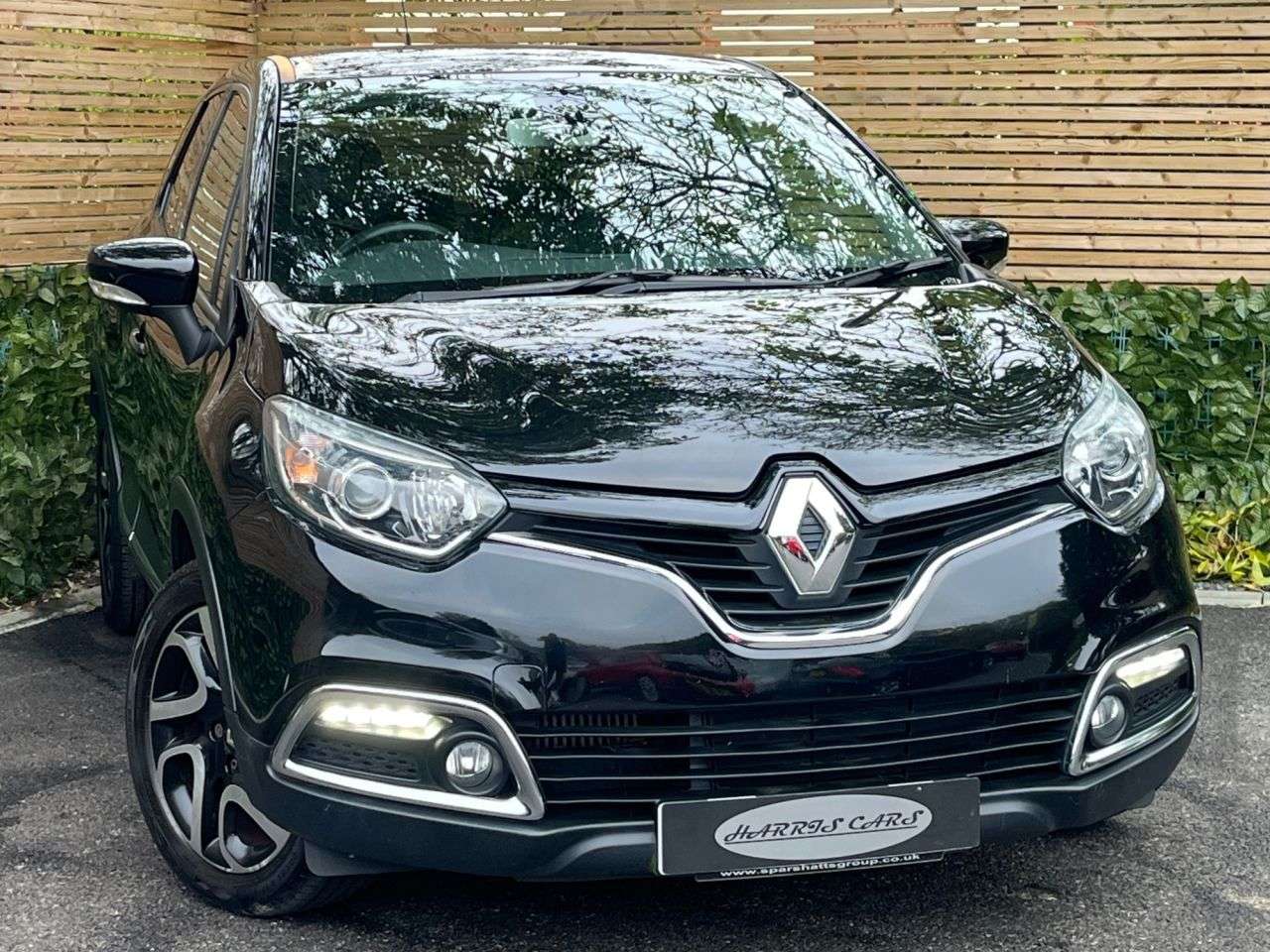 A 2017 RENAULT CAPTUR 1.5 dCi ENERGY Dynamique S Nav SUV 5dr Diesel Manual Euro 6 (s/s) (90 ps) 1 A 2017 RENAULT CAPTUR 1.5 dCi ENERGY Dynamique S Nav SUV 5dr Diesel Manual Euro 6 (s/s) (90 ps) 1