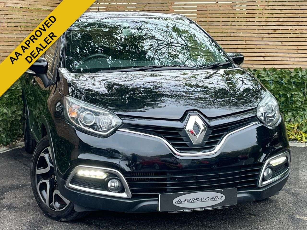 A 2017 RENAULT CAPTUR 1.5 dCi ENERGY Dynamique S Nav SUV 5dr Diesel Manual Euro 6 (s/s) (90 ps) 1 A 2017 RENAULT CAPTUR 1.5 dCi ENERGY Dynamique S Nav SUV 5dr Diesel Manual Euro 6 (s/s) (90 ps) 1