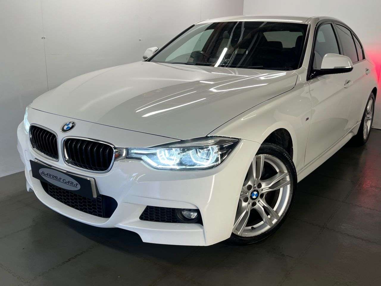 A 2016 BMW 3 SERIES 2.0 320d M Sport Saloon 4dr Diesel Auto xDrive Euro 6 (s/s) (190 ps) 12 MON A 2016 BMW 3 SERIES 2.0 320d M Sport Saloon 4dr Diesel Auto xDrive Euro 6 (s/s) (190 ps) 12 MON