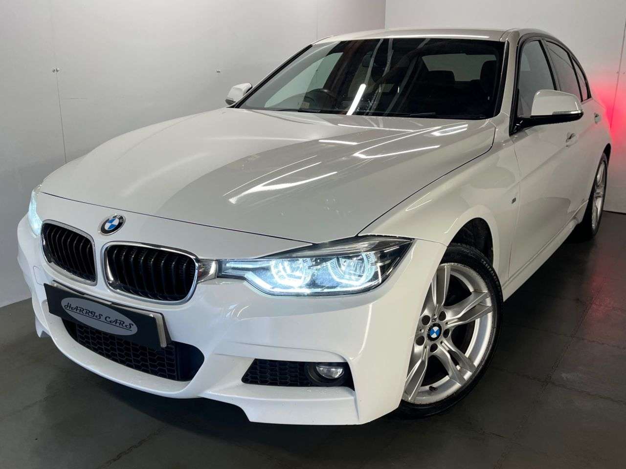 A 2016 BMW 3 SERIES 2.0 320d M Sport Saloon 4dr Diesel Auto xDrive Euro 6 (s/s) (190 ps) 12 MON A 2016 BMW 3 SERIES 2.0 320d M Sport Saloon 4dr Diesel Auto xDrive Euro 6 (s/s) (190 ps) 12 MON