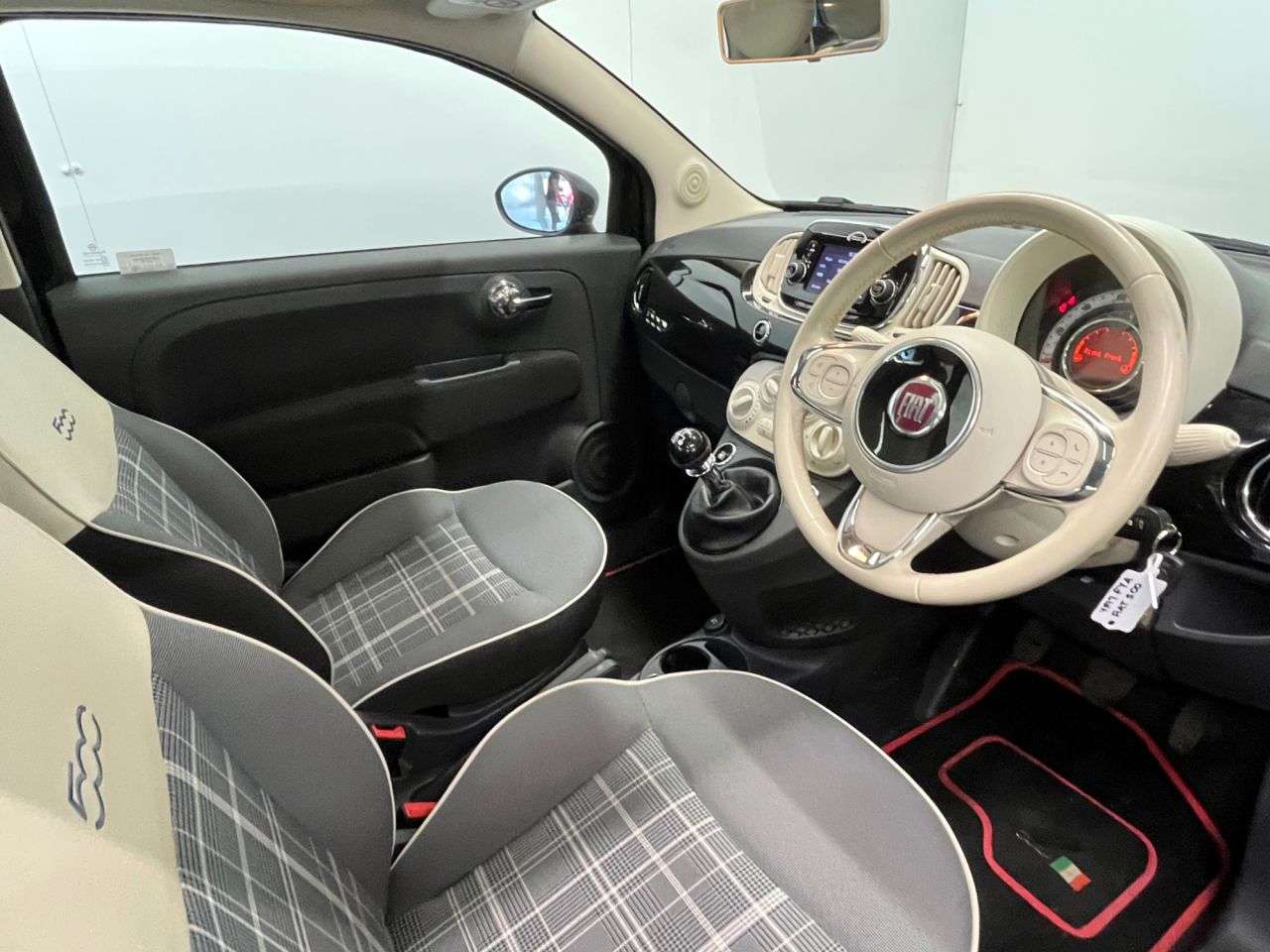 2016 FIAT 500 2016 FIAT 500