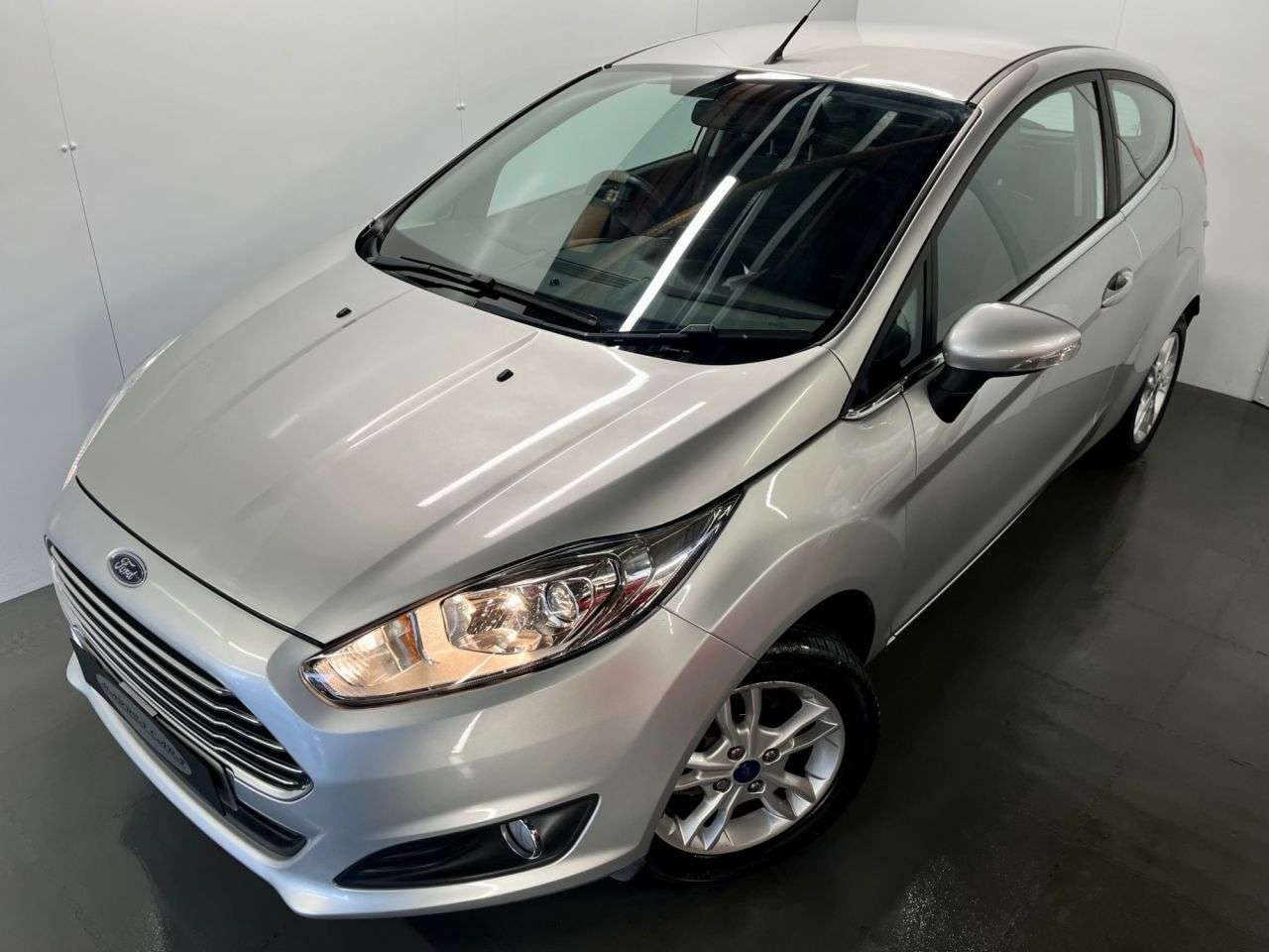 A 2015 FORD FIESTA 1.25 Zetec Hatchback 3dr Petrol Manual Euro 6 (82 ps) 12 MONTHS AA, FRESH S A 2015 FORD FIESTA 1.25 Zetec Hatchback 3dr Petrol Manual Euro 6 (82 ps) 12 MONTHS AA, FRESH S