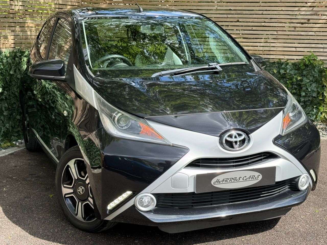 A 2015 TOYOTA AYGO 1.0 VVT-i x-clusiv Hatchback 5dr Petrol Manual Euro 5 Euro 5 (68 ps) 12 MON A 2015 TOYOTA AYGO 1.0 VVT-i x-clusiv Hatchback 5dr Petrol Manual Euro 5 Euro 5 (68 ps) 12 MON