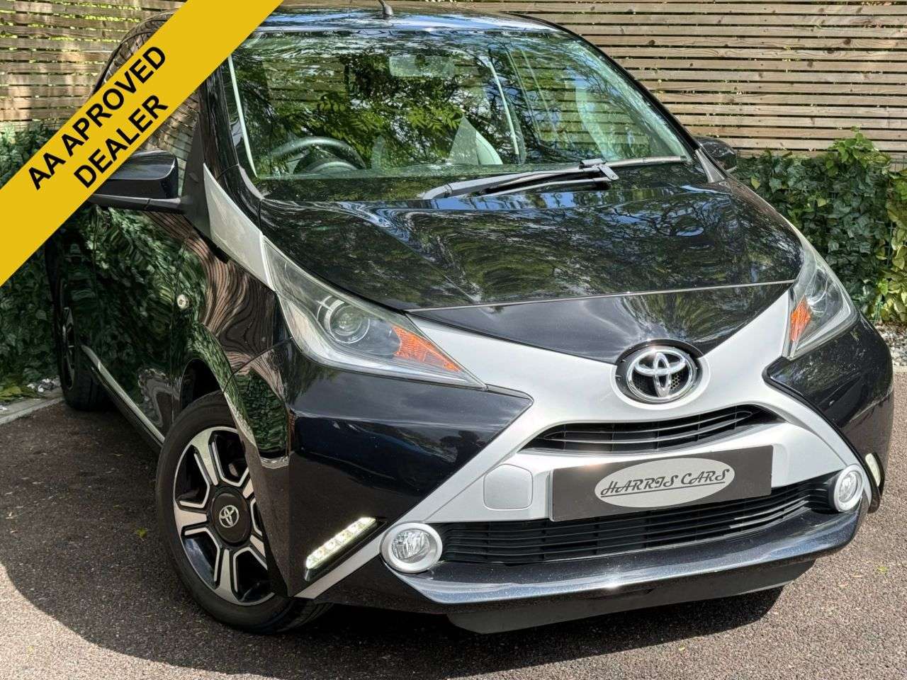 A 2015 TOYOTA AYGO 1.0 VVT-i x-clusiv Hatchback 5dr Petrol Manual Euro 5 Euro 5 (68 ps) 12 MON A 2015 TOYOTA AYGO 1.0 VVT-i x-clusiv Hatchback 5dr Petrol Manual Euro 5 Euro 5 (68 ps) 12 MON