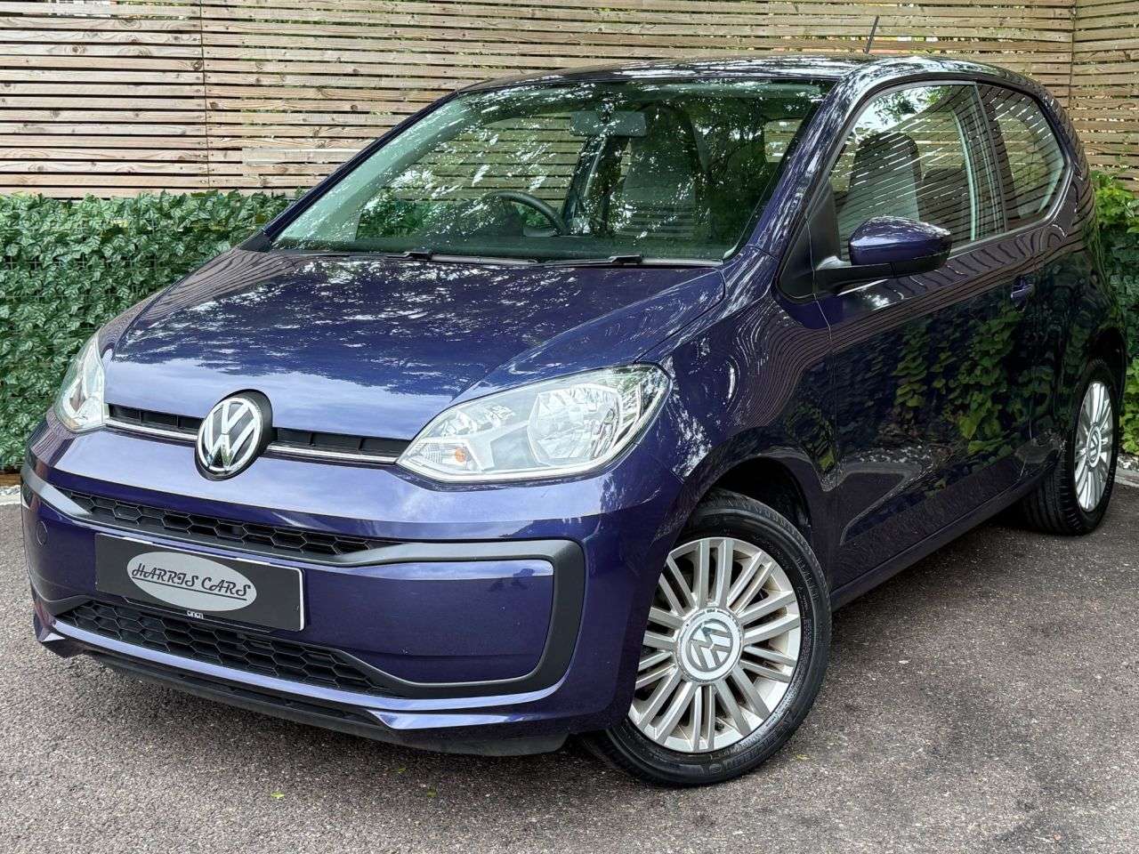 A 2017 VOLKSWAGEN UP! 1.0 Move up! Hatchback 3dr Petrol Manual Euro 6 (s/s) (60 ps) 12 MONTHS AA, A 2017 VOLKSWAGEN UP! 1.0 Move up! Hatchback 3dr Petrol Manual Euro 6 (s/s) (60 ps) 12 MONTHS AA,