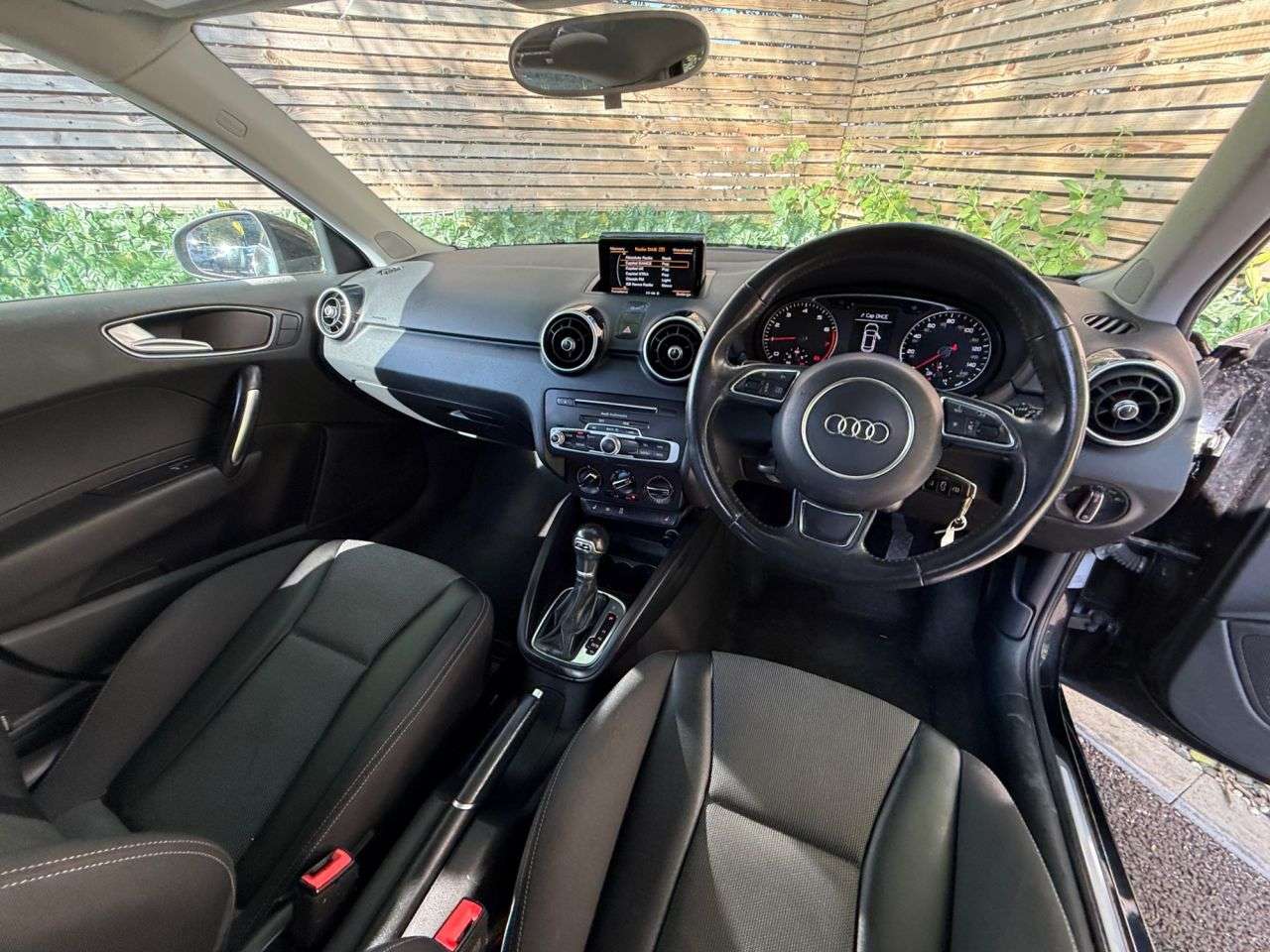 2016 AUDI A1 2016 AUDI A1