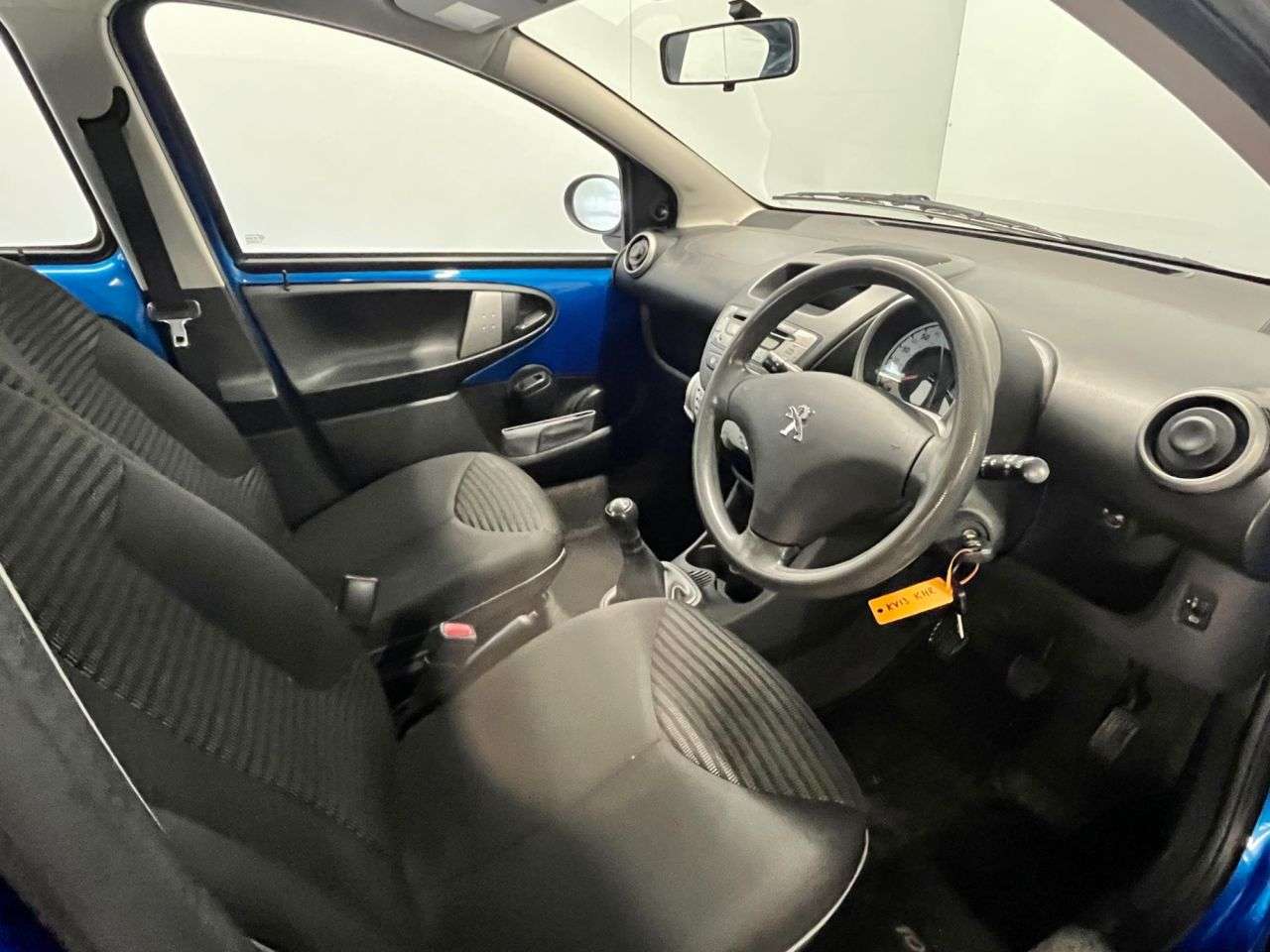 2012 PEUGEOT 107 2012 PEUGEOT 107