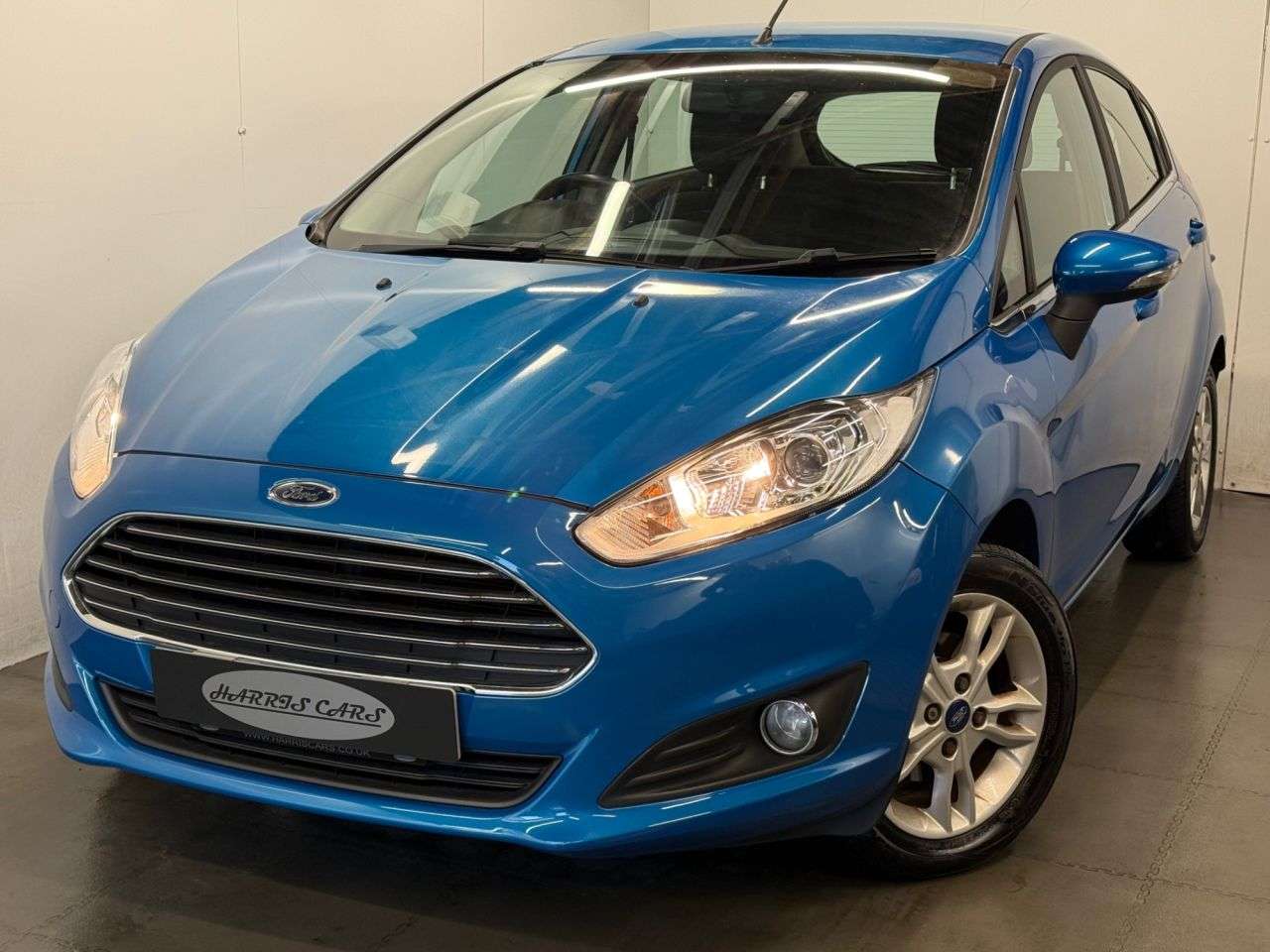 A 2015 FORD FIESTA 1.0T EcoBoost Zetec Hatchback 5dr Petrol Manual Euro 6 (s/s) (100 ps) 12 MO A 2015 FORD FIESTA 1.0T EcoBoost Zetec Hatchback 5dr Petrol Manual Euro 6 (s/s) (100 ps) 12 MO