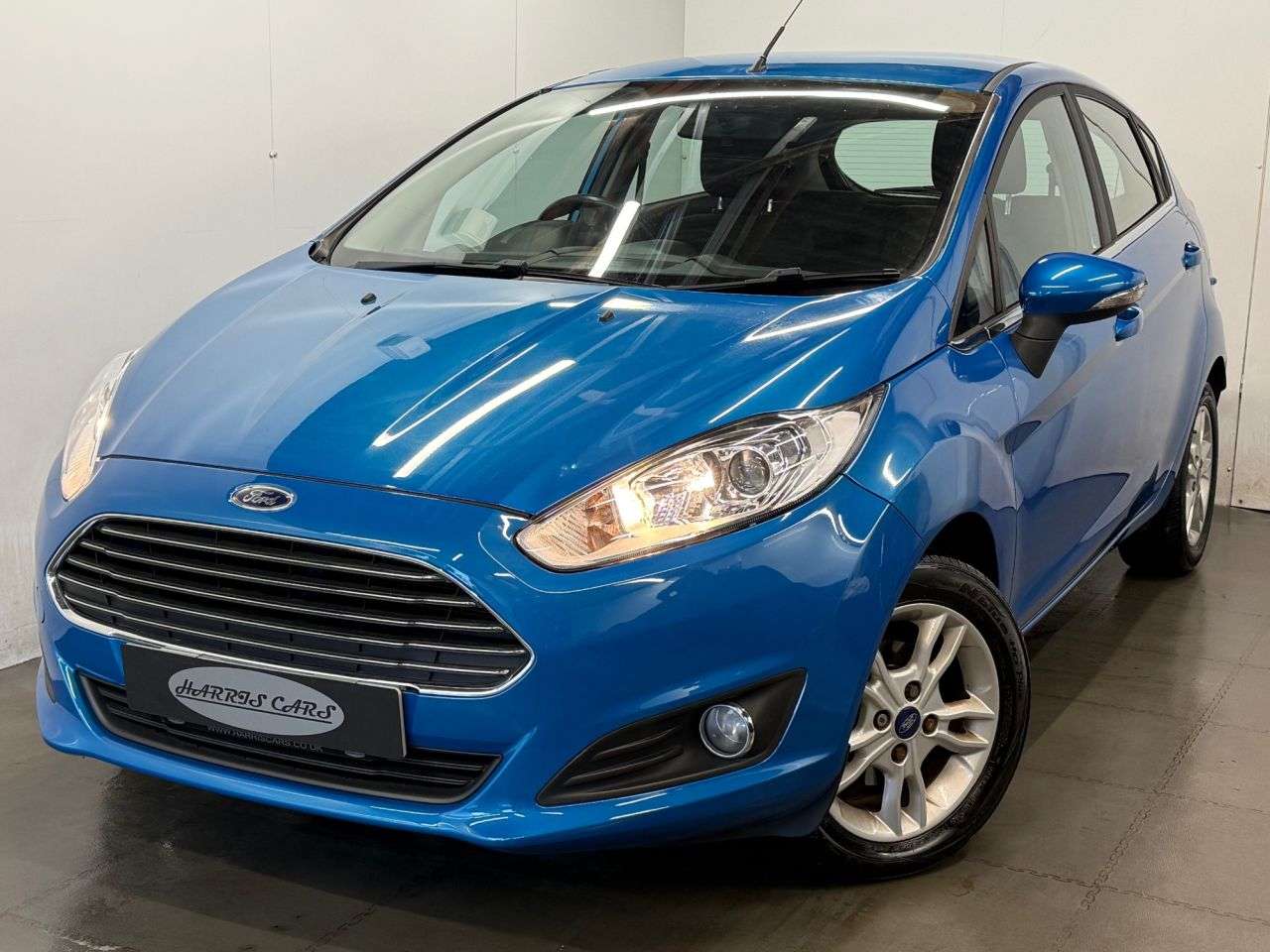 A 2015 FORD FIESTA 1.0T EcoBoost Zetec Hatchback 5dr Petrol Manual Euro 6 (s/s) (100 ps) 12 MO A 2015 FORD FIESTA 1.0T EcoBoost Zetec Hatchback 5dr Petrol Manual Euro 6 (s/s) (100 ps) 12 MO