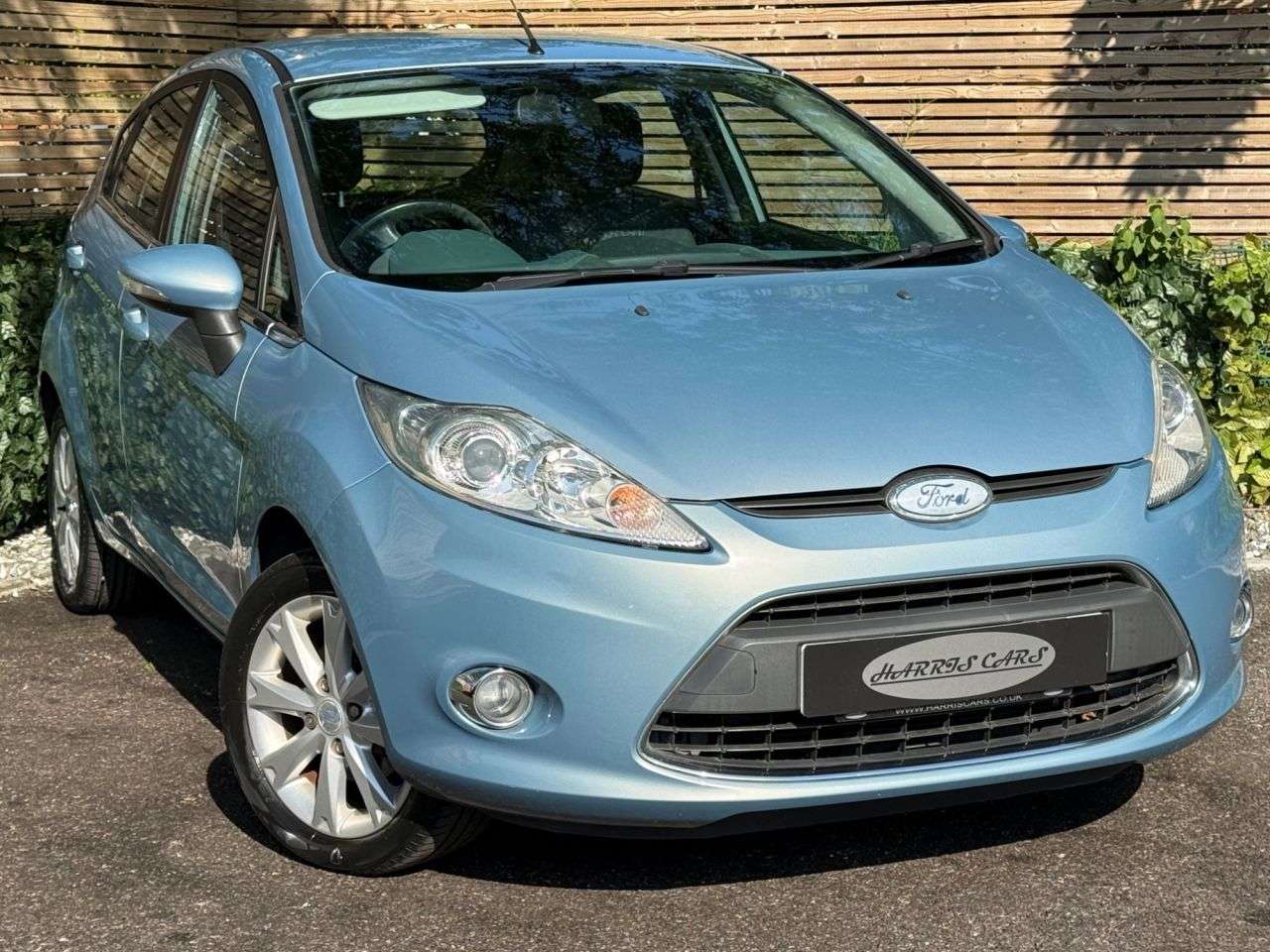 A 2010 FORD FIESTA 1.25 Zetec Hatchback 5dr Petrol Manual (133 g/km, 81 bhp) 12 MONTHS AA, FRE A 2010 FORD FIESTA 1.25 Zetec Hatchback 5dr Petrol Manual (133 g/km, 81 bhp) 12 MONTHS AA, FRE