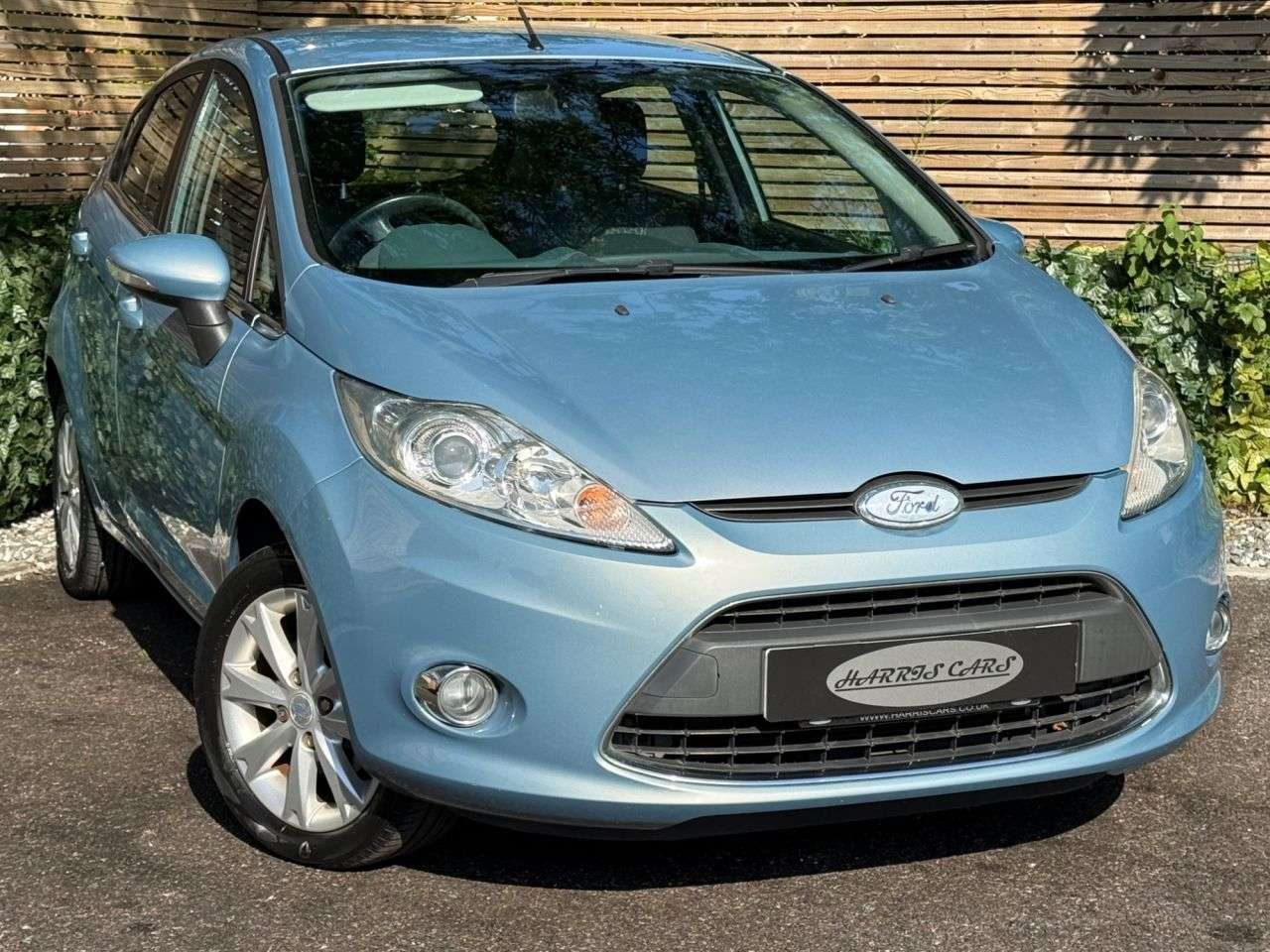 A 2010 FORD FIESTA 1.25 Zetec Hatchback 5dr Petrol Manual (133 g/km, 81 bhp) 12 MONTHS AA, FRE A 2010 FORD FIESTA 1.25 Zetec Hatchback 5dr Petrol Manual (133 g/km, 81 bhp) 12 MONTHS AA, FRE