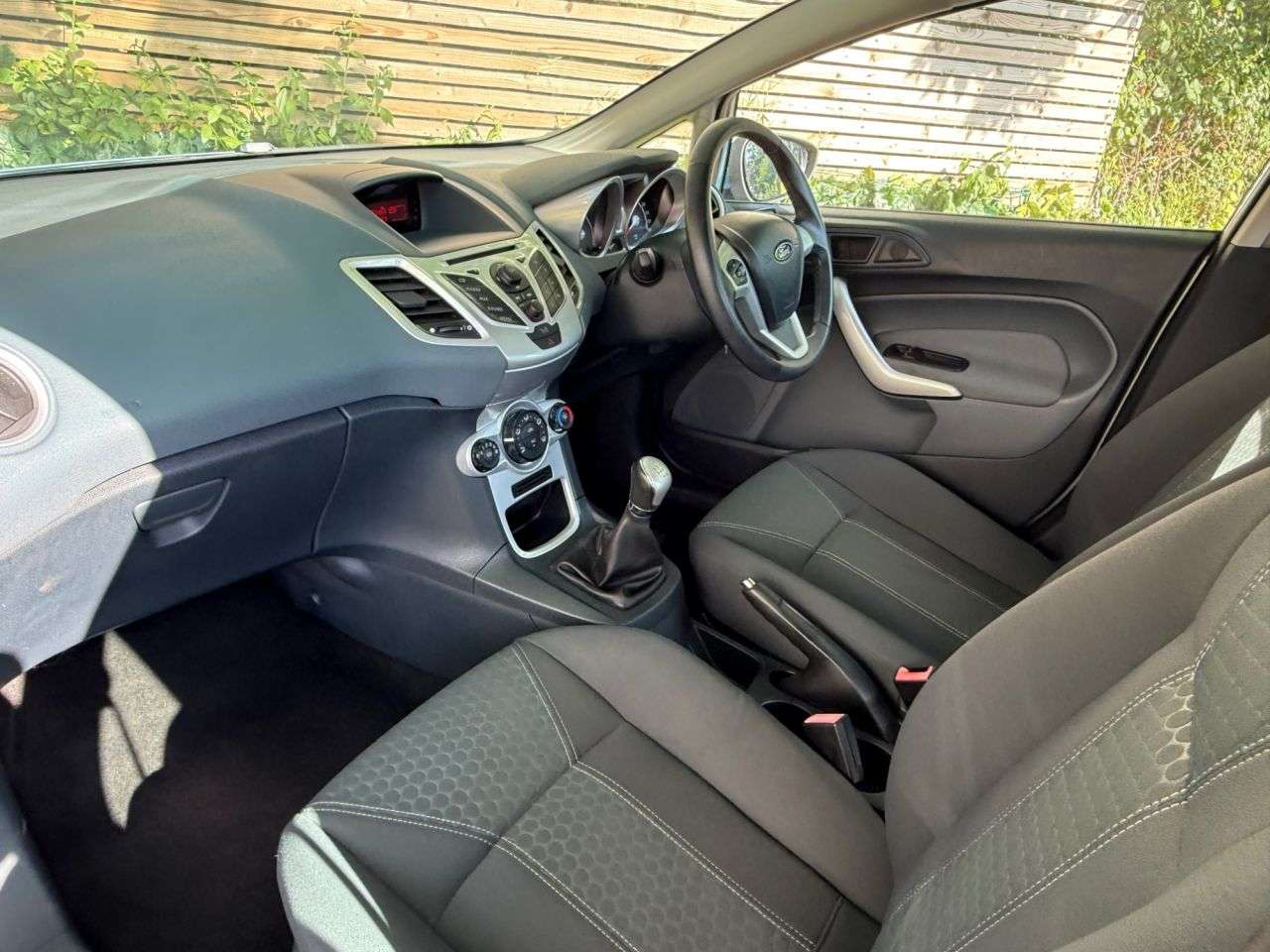 2010 FORD FIESTA 2010 FORD FIESTA