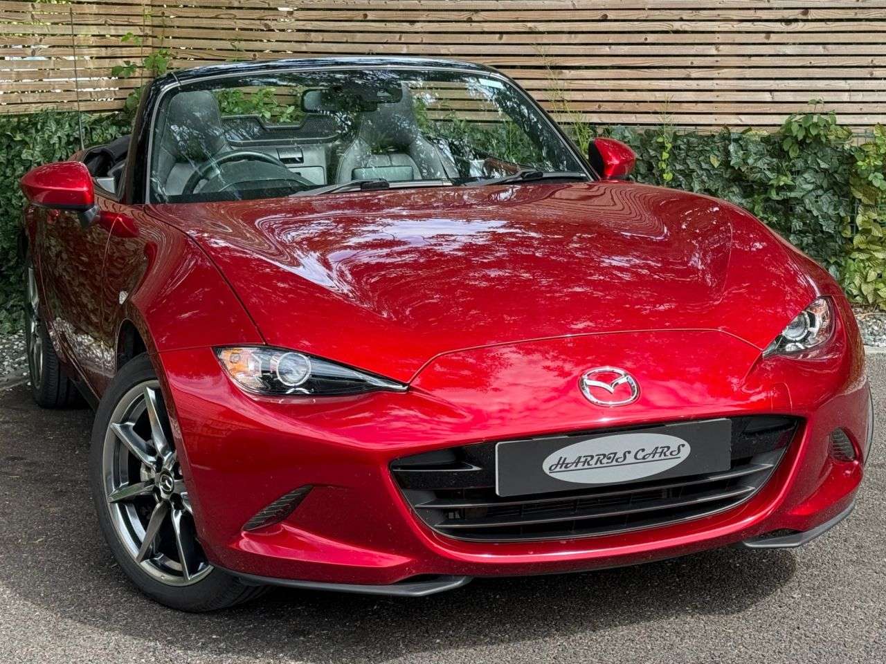A 2021 MAZDA MX-5 2.0 SKYACTIV-G Sport Tech Convertible 2dr Petrol Manual Euro 6 (s/s) (184 p A 2021 MAZDA MX-5 2.0 SKYACTIV-G Sport Tech Convertible 2dr Petrol Manual Euro 6 (s/s) (184 p