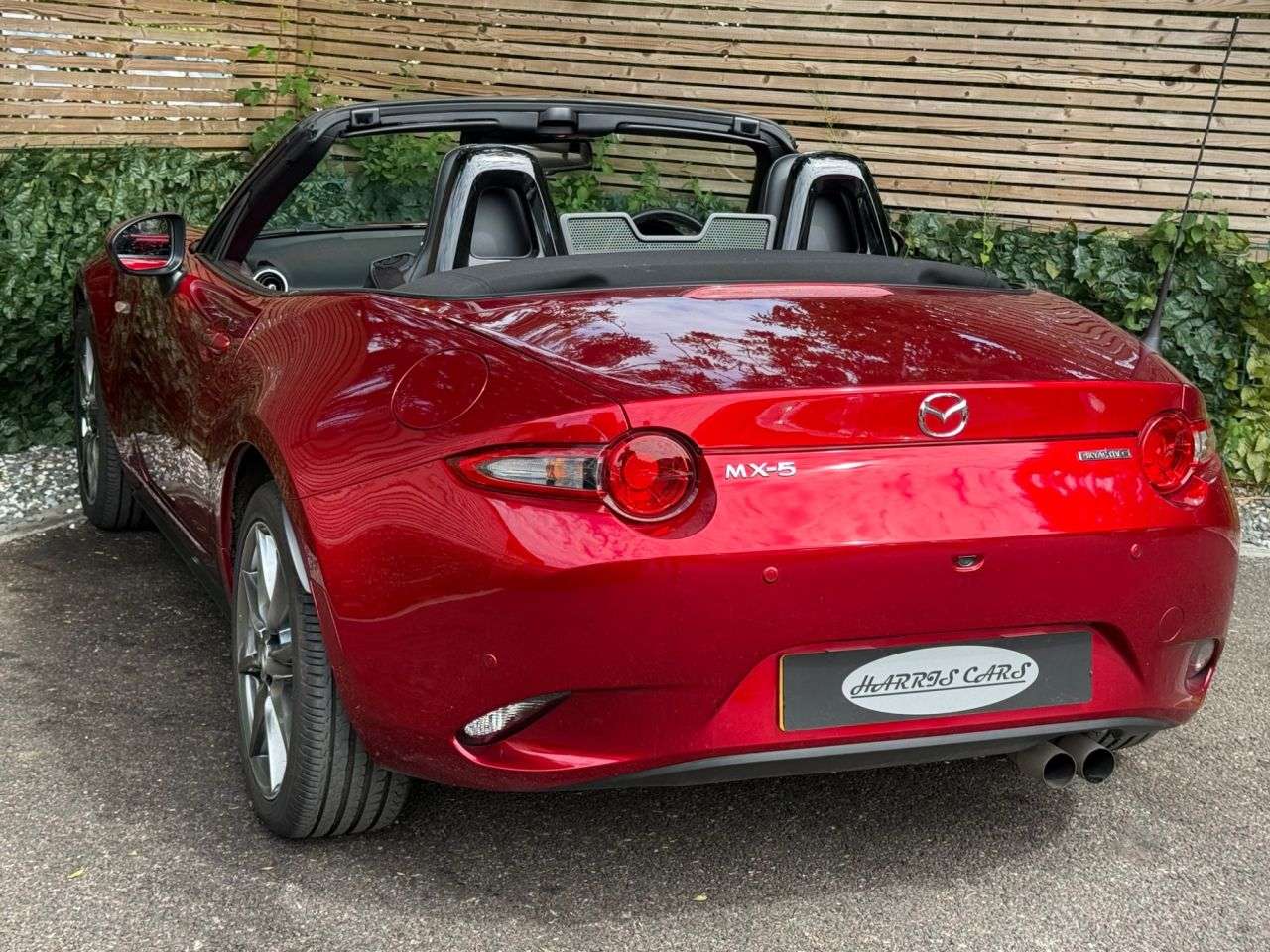 2021 MAZDA MX-5 2021 MAZDA MX-5