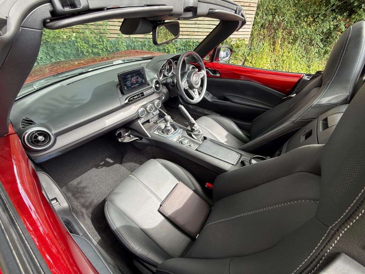 2021 MAZDA MX-5 2021 MAZDA MX-5