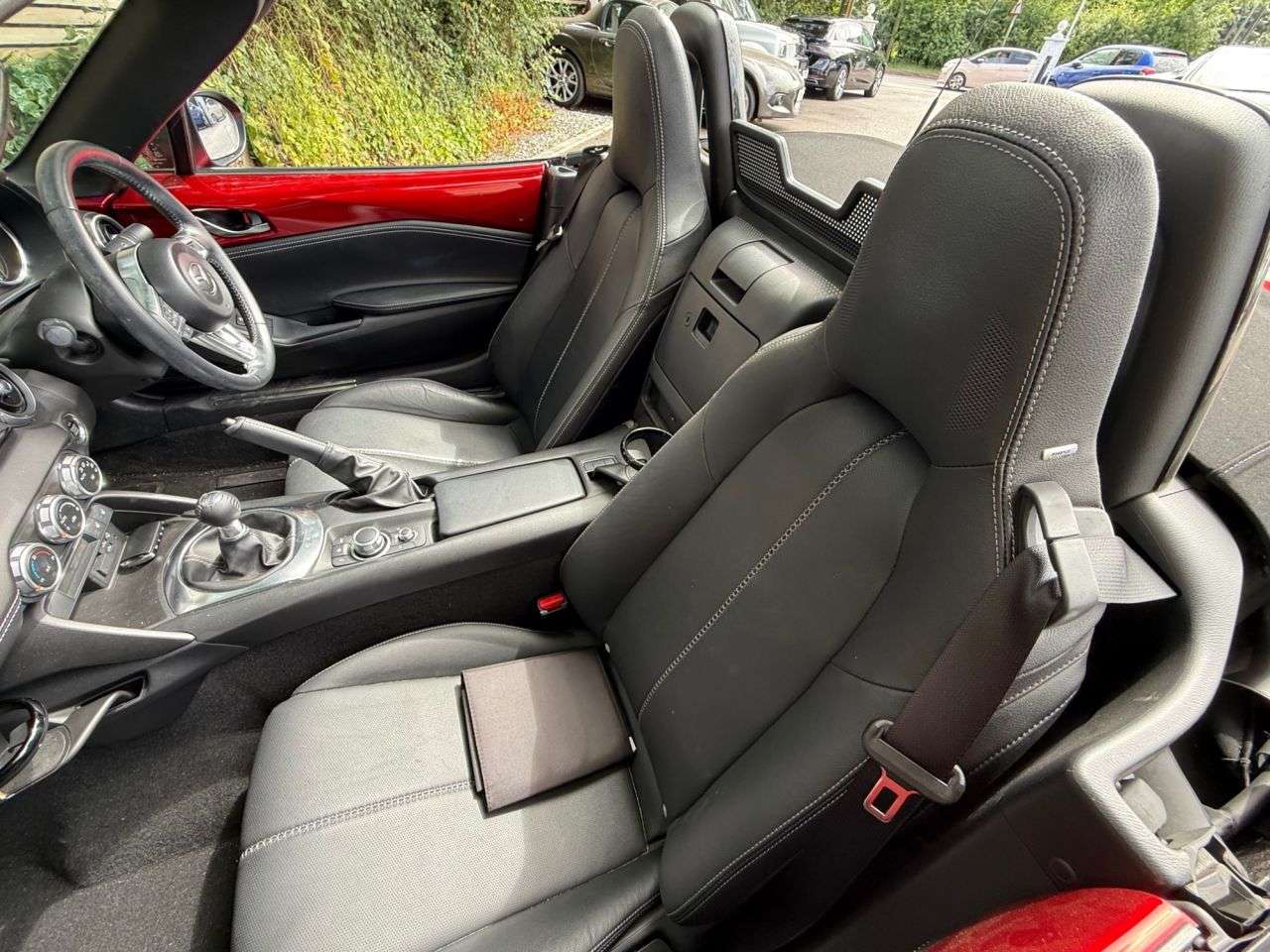 2021 MAZDA MX-5 2021 MAZDA MX-5
