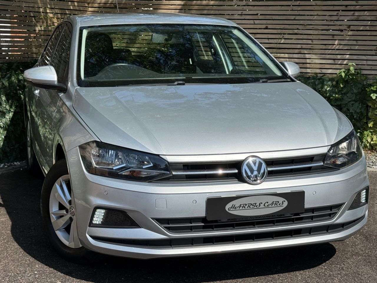 A 2018 VOLKSWAGEN POLO 1.0 TSI SE Hatchback 5dr Petrol Manual Euro 6 (s/s) (95 ps) 12 MONTHS AA, F A 2018 VOLKSWAGEN POLO 1.0 TSI SE Hatchback 5dr Petrol Manual Euro 6 (s/s) (95 ps) 12 MONTHS AA, F