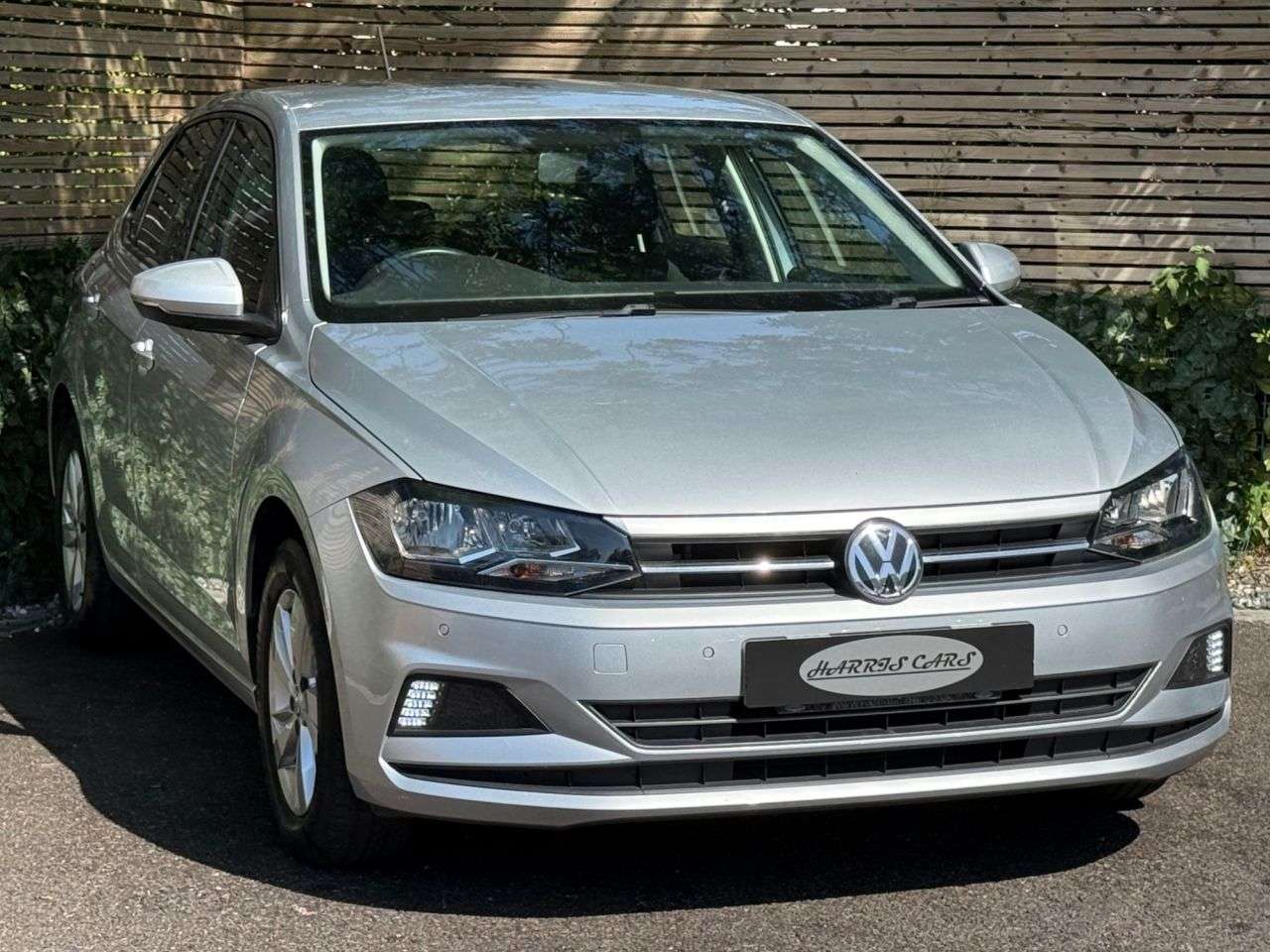 A 2018 VOLKSWAGEN POLO 1.0 TSI SE Hatchback 5dr Petrol Manual Euro 6 (s/s) (95 ps) 12 MONTHS AA, F A 2018 VOLKSWAGEN POLO 1.0 TSI SE Hatchback 5dr Petrol Manual Euro 6 (s/s) (95 ps) 12 MONTHS AA, F