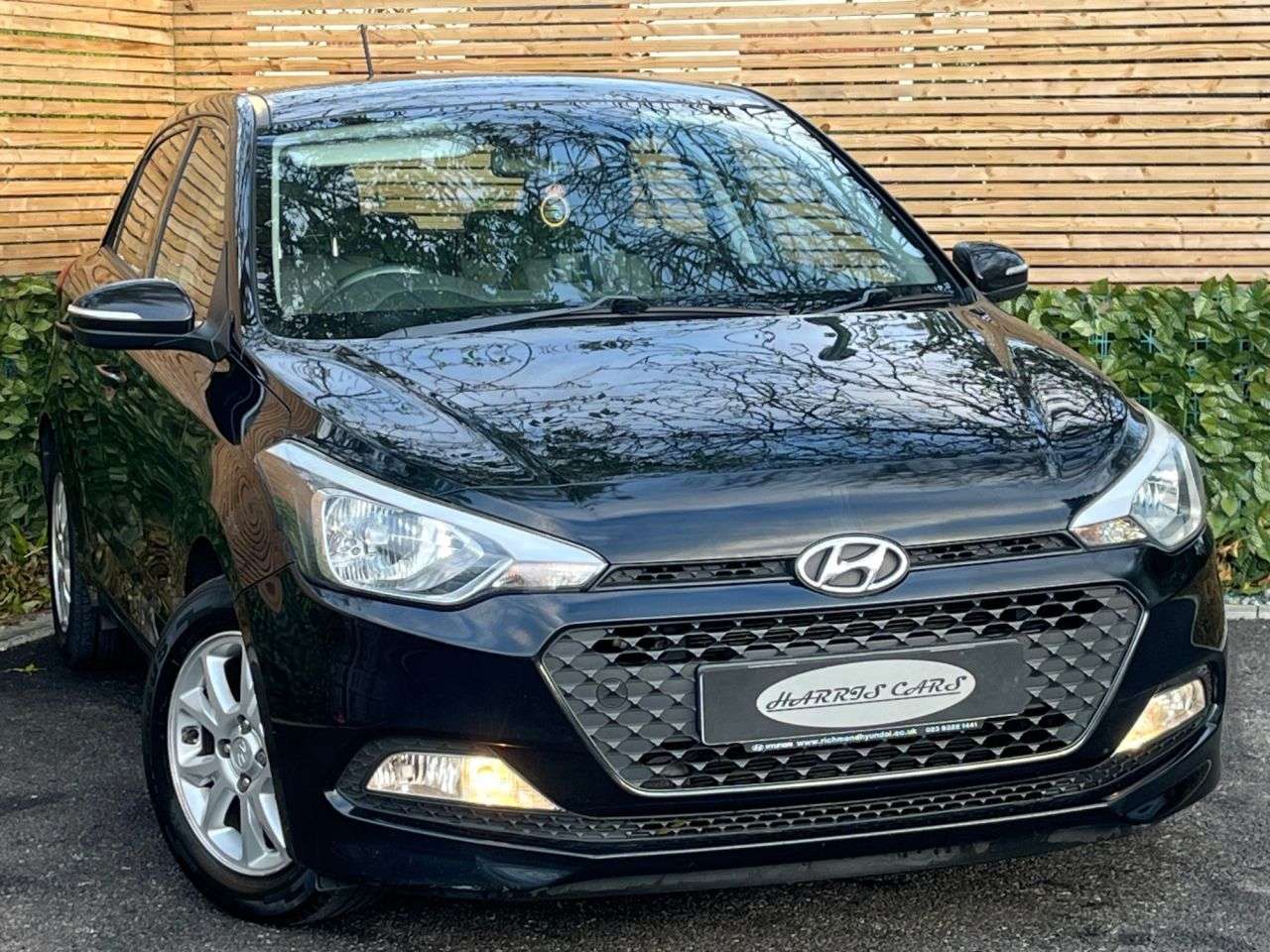 A 2017 HYUNDAI I20 1.4 SE Hatchback 5dr Petrol Auto Euro 6 (100 ps) 12 MONTHS AA, FRESH SERVIC A 2017 HYUNDAI I20 1.4 SE Hatchback 5dr Petrol Auto Euro 6 (100 ps) 12 MONTHS AA, FRESH SERVIC