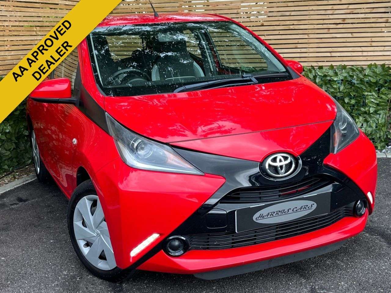 A 2017 TOYOTA AYGO 1.0 VVT-i x-play Hatchback 5dr Petrol Manual Euro 6 (68 ps) 12 MONTHS AA, F A 2017 TOYOTA AYGO 1.0 VVT-i x-play Hatchback 5dr Petrol Manual Euro 6 (68 ps) 12 MONTHS AA, F