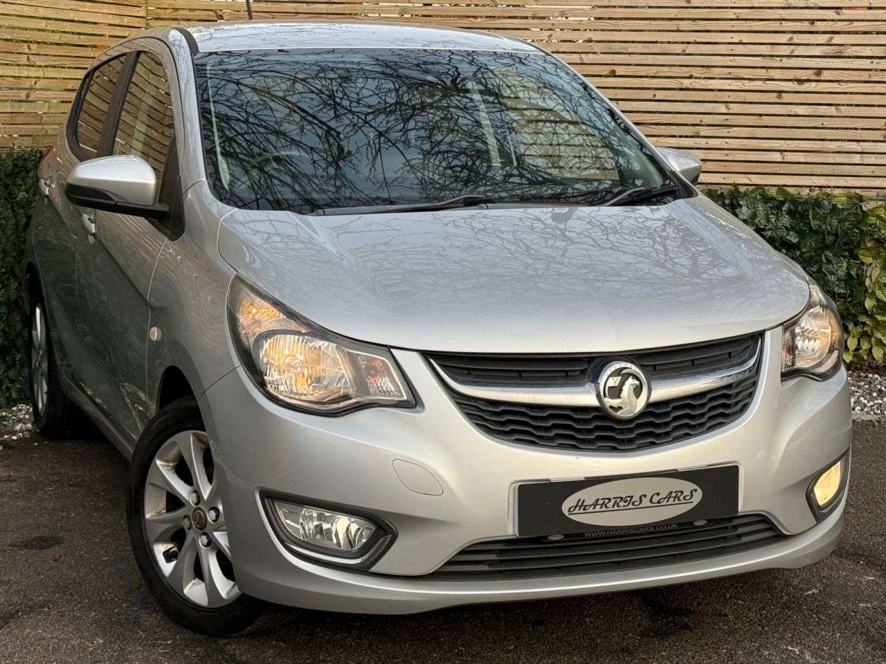 A 2017 VAUXHALL VIVA 1.0i SL Hatchback 5dr Petrol Manual Euro 6 (75 ps) 12 MONTHS AA, FRESH SERV A 2017 VAUXHALL VIVA 1.0i SL Hatchback 5dr Petrol Manual Euro 6 (75 ps) 12 MONTHS AA, FRESH SERV