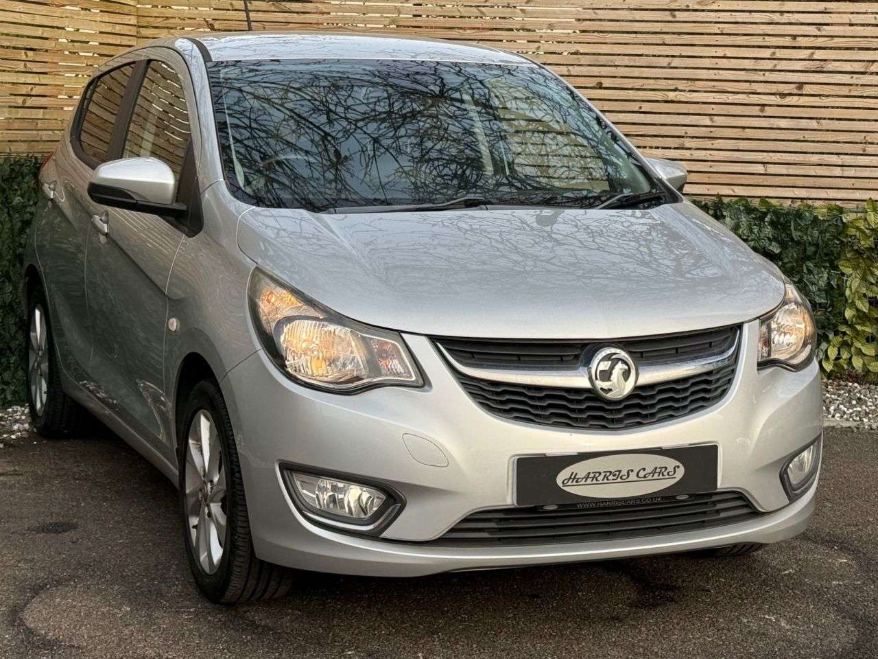 A 2017 VAUXHALL VIVA 1.0i SL Hatchback 5dr Petrol Manual Euro 6 (75 ps) 12 MONTHS AA, FRESH SERV A 2017 VAUXHALL VIVA 1.0i SL Hatchback 5dr Petrol Manual Euro 6 (75 ps) 12 MONTHS AA, FRESH SERV