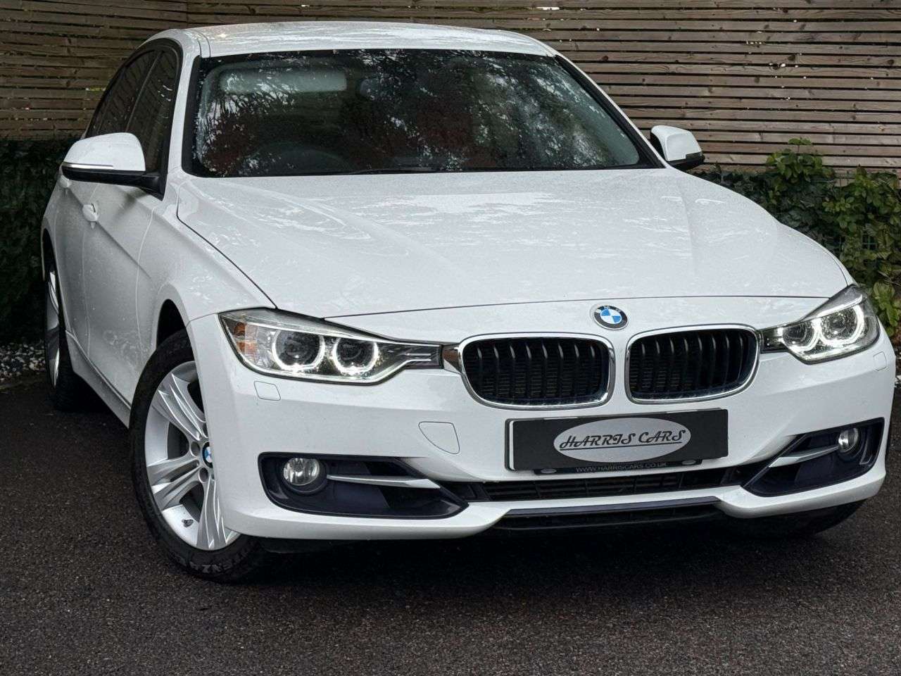 A 2015 BMW 3 SERIES 2.0 320i Sport Saloon 4dr Petrol Auto Euro 6 (s/s) (184 ps) 12 MONTHS AA, F A 2015 BMW 3 SERIES 2.0 320i Sport Saloon 4dr Petrol Auto Euro 6 (s/s) (184 ps) 12 MONTHS AA, F