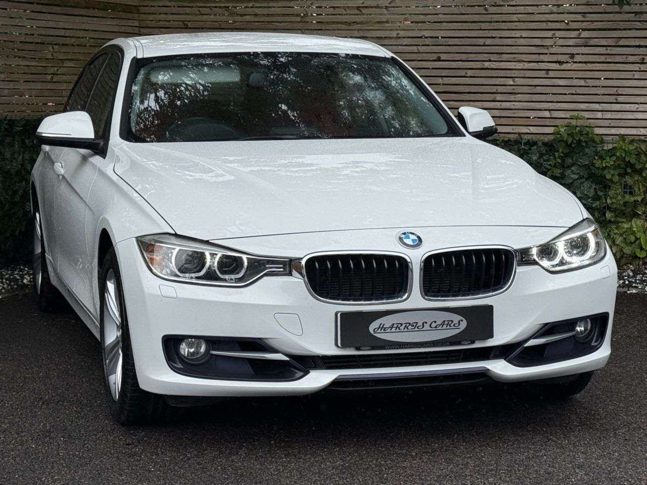 A 2015 BMW 3 SERIES 2.0 320i Sport Saloon 4dr Petrol Auto Euro 6 (s/s) (184 ps) 12 MONTHS AA, F A 2015 BMW 3 SERIES 2.0 320i Sport Saloon 4dr Petrol Auto Euro 6 (s/s) (184 ps) 12 MONTHS AA, F