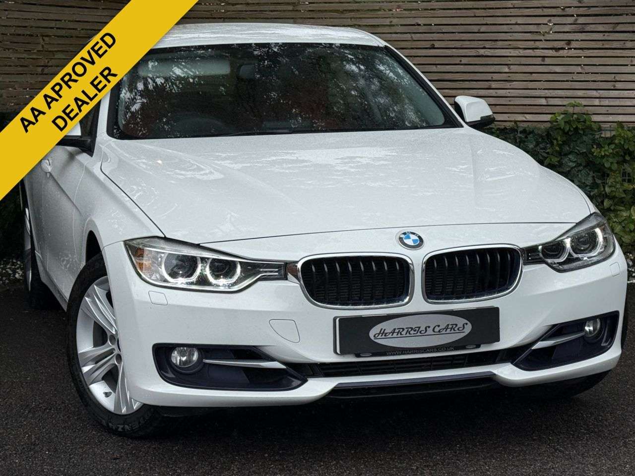 A 2015 BMW 3 SERIES 2.0 320i Sport Saloon 4dr Petrol Auto Euro 6 (s/s) (184 ps) 12 MONTHS AA, F A 2015 BMW 3 SERIES 2.0 320i Sport Saloon 4dr Petrol Auto Euro 6 (s/s) (184 ps) 12 MONTHS AA, F