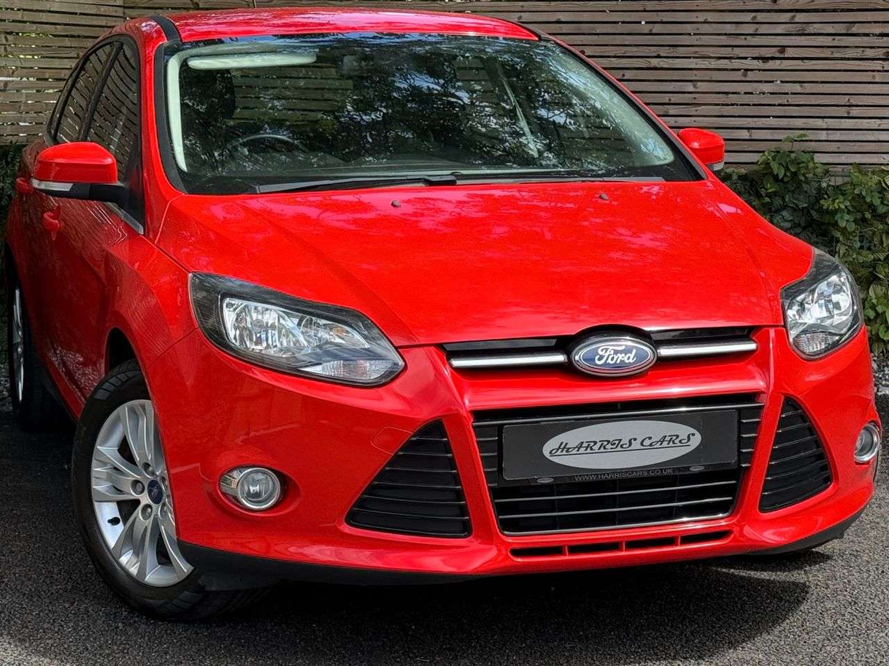 A 2014 FORD FOCUS 1.0T EcoBoost Titanium Navigator Hatchback 5dr Petrol Manual Euro 5 (s/s) ( A 2014 FORD FOCUS 1.0T EcoBoost Titanium Navigator Hatchback 5dr Petrol Manual Euro 5 (s/s) (