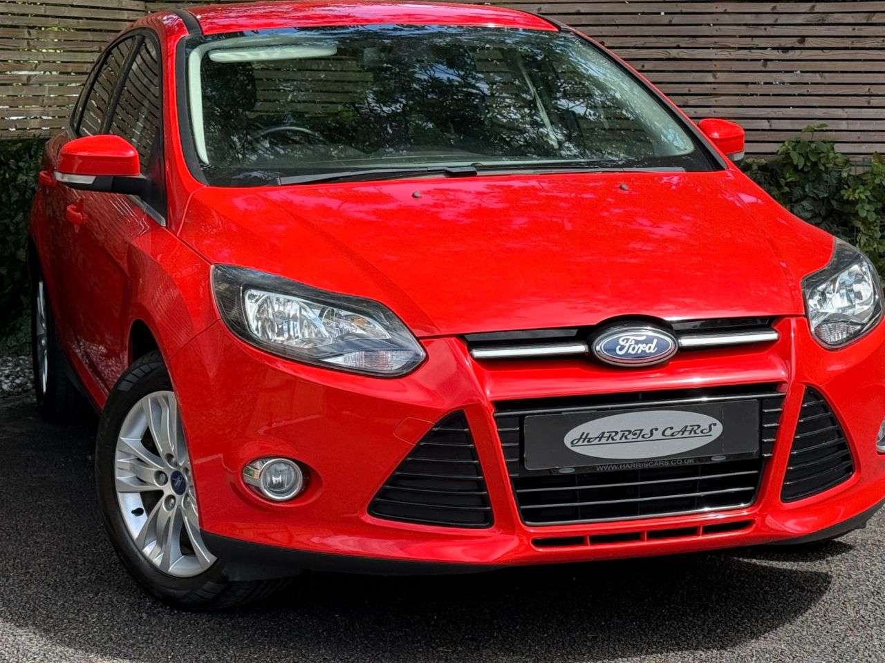 A 2014 FORD FOCUS 1.0T EcoBoost Titanium Navigator Hatchback 5dr Petrol Manual Euro 5 (s/s) ( A 2014 FORD FOCUS 1.0T EcoBoost Titanium Navigator Hatchback 5dr Petrol Manual Euro 5 (s/s) (