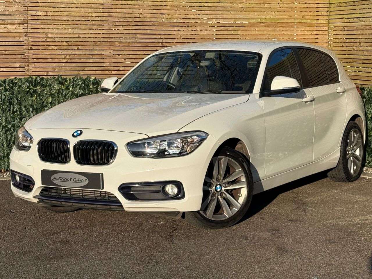 A 2019 BMW 1 SERIES 1.5 118i GPF Sport Hatchback 5dr Petrol Auto Euro 6 (s/s) (136 ps) 12 MONTH A 2019 BMW 1 SERIES 1.5 118i GPF Sport Hatchback 5dr Petrol Auto Euro 6 (s/s) (136 ps) 12 MONTH