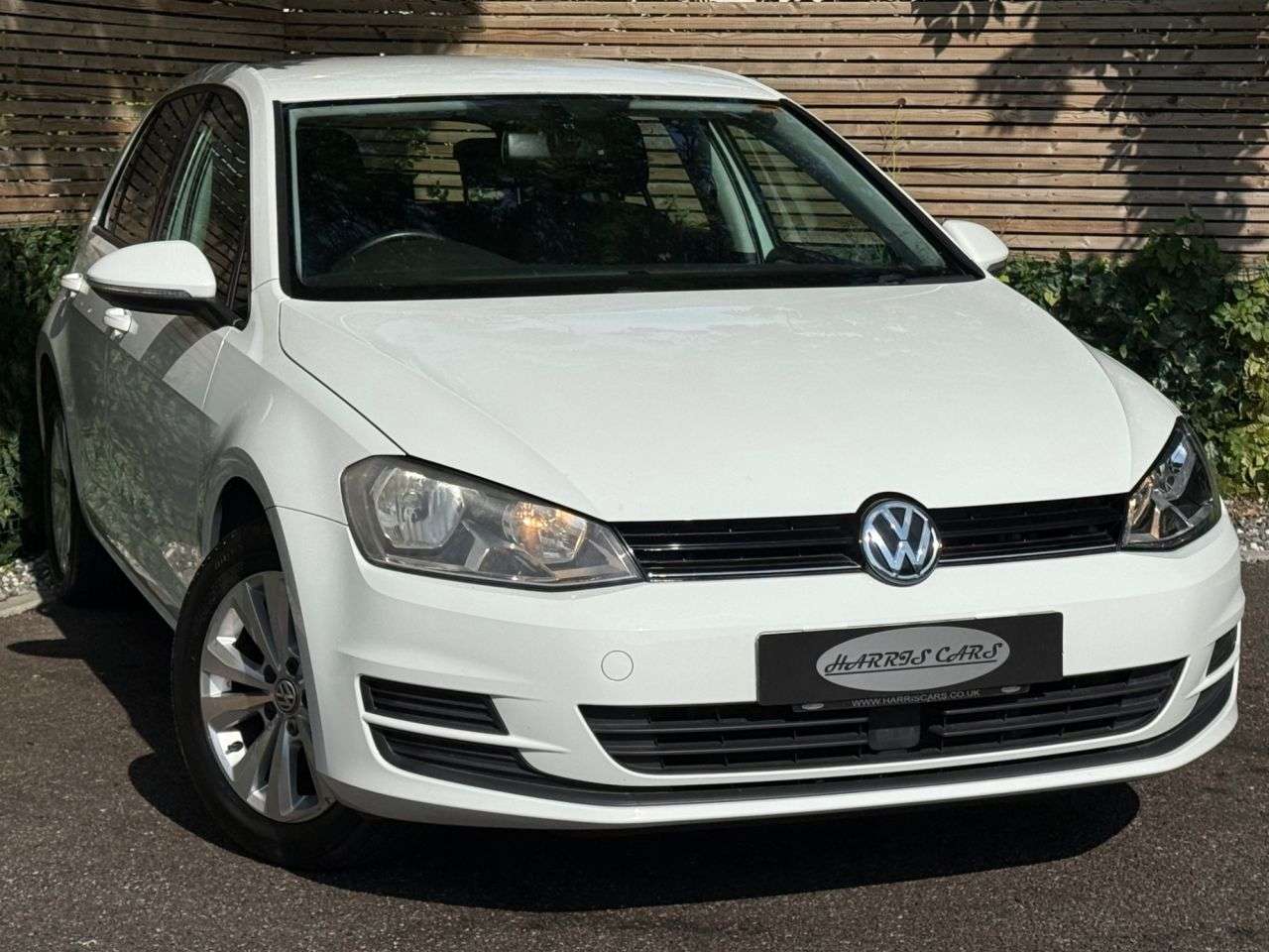 A 2014 VOLKSWAGEN GOLF 1.4 TSI BlueMotion Tech SE Hatchback 5dr Petrol Manual Euro 5 (s/s) (122 ps A 2014 VOLKSWAGEN GOLF 1.4 TSI BlueMotion Tech SE Hatchback 5dr Petrol Manual Euro 5 (s/s) (122 ps