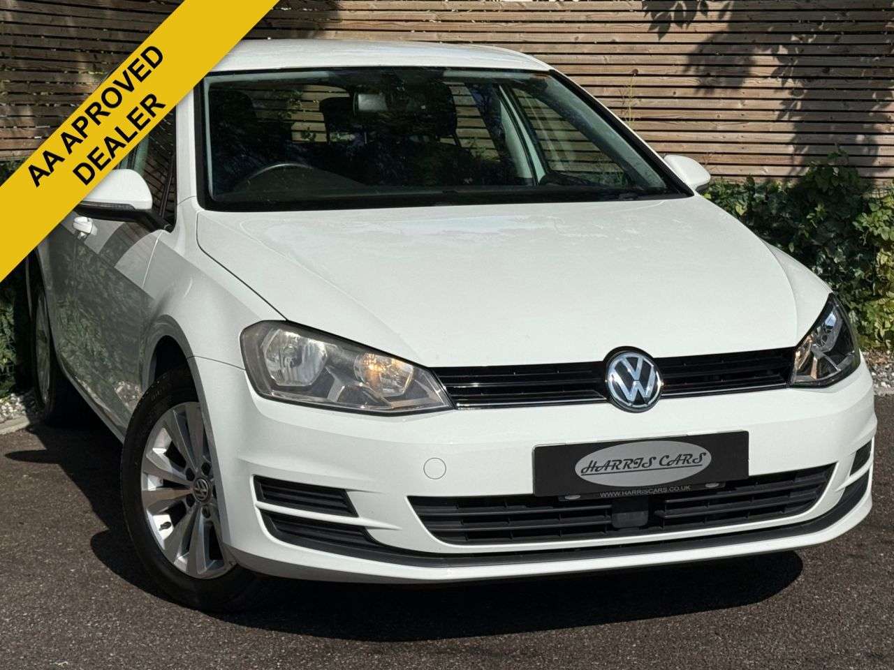 A 2014 VOLKSWAGEN GOLF 1.4 TSI BlueMotion Tech SE Hatchback 5dr Petrol Manual Euro 5 (s/s) (122 ps A 2014 VOLKSWAGEN GOLF 1.4 TSI BlueMotion Tech SE Hatchback 5dr Petrol Manual Euro 5 (s/s) (122 ps